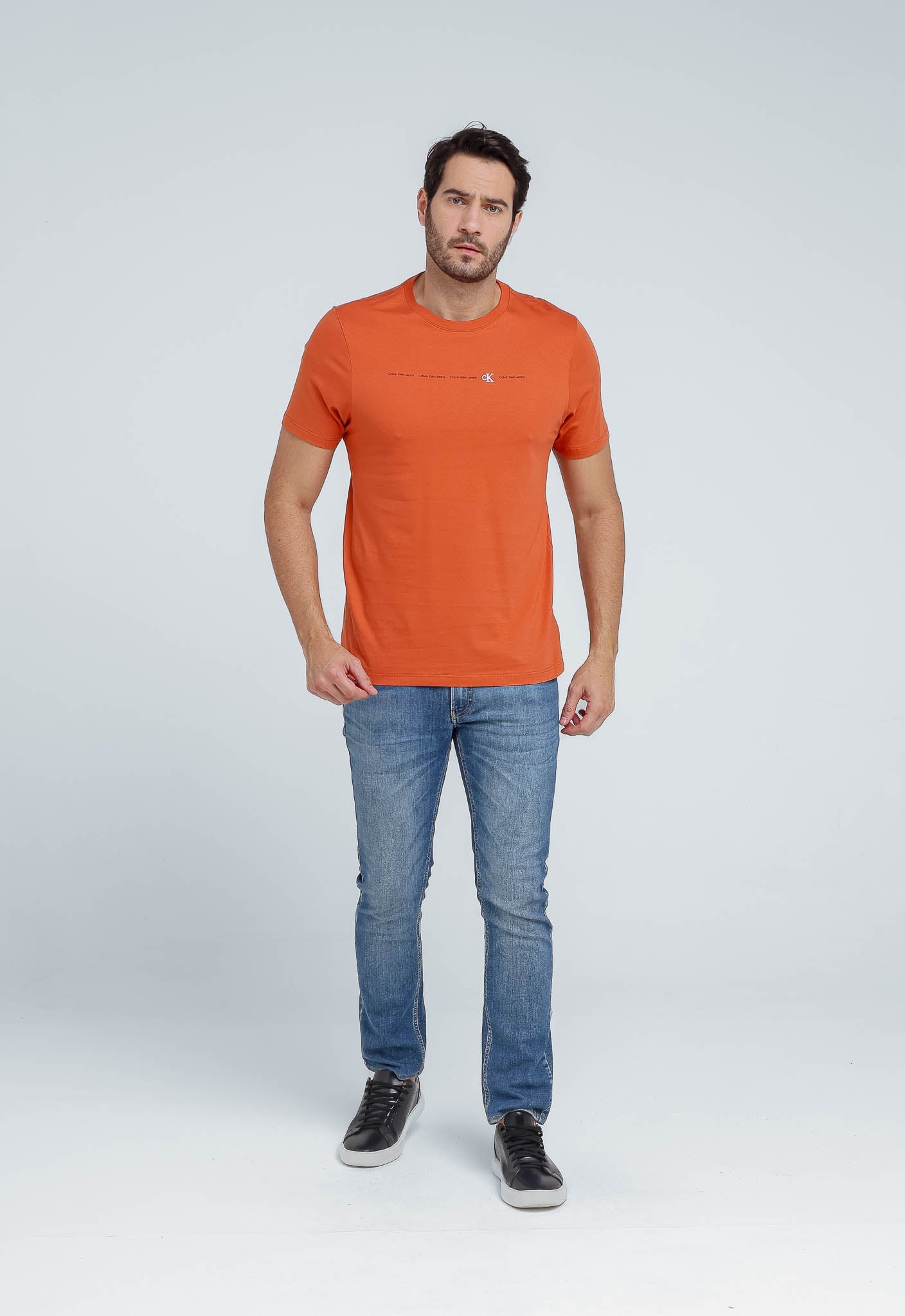 Camiseta Calvin Klein Jeans Logo Embossed - Henri Store