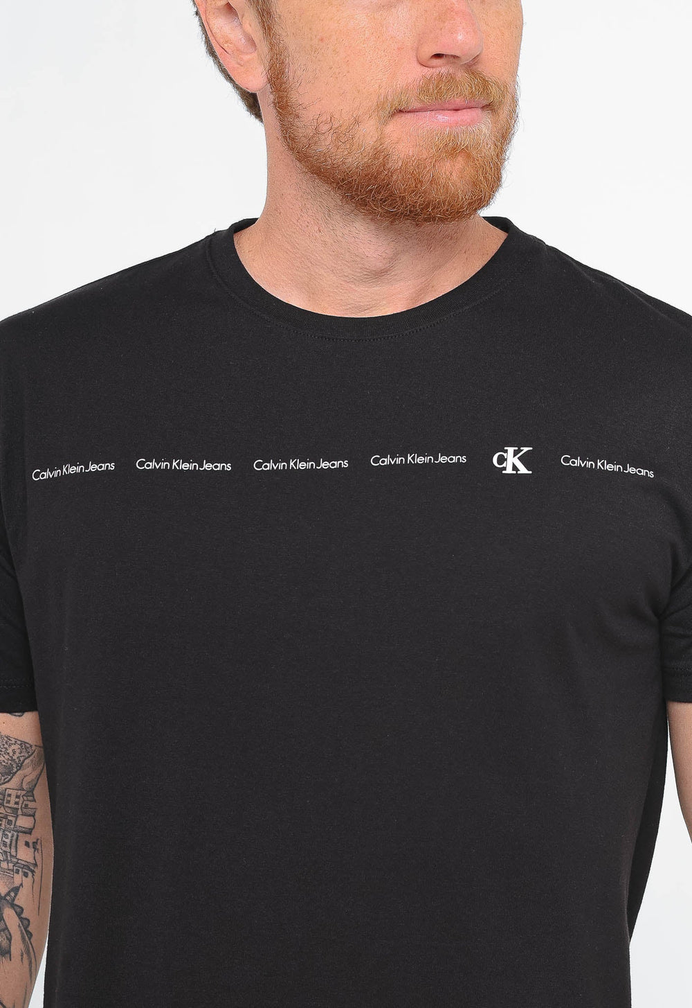 Camiseta Calvin Klein Jeans Logo Embossed - Henri Store