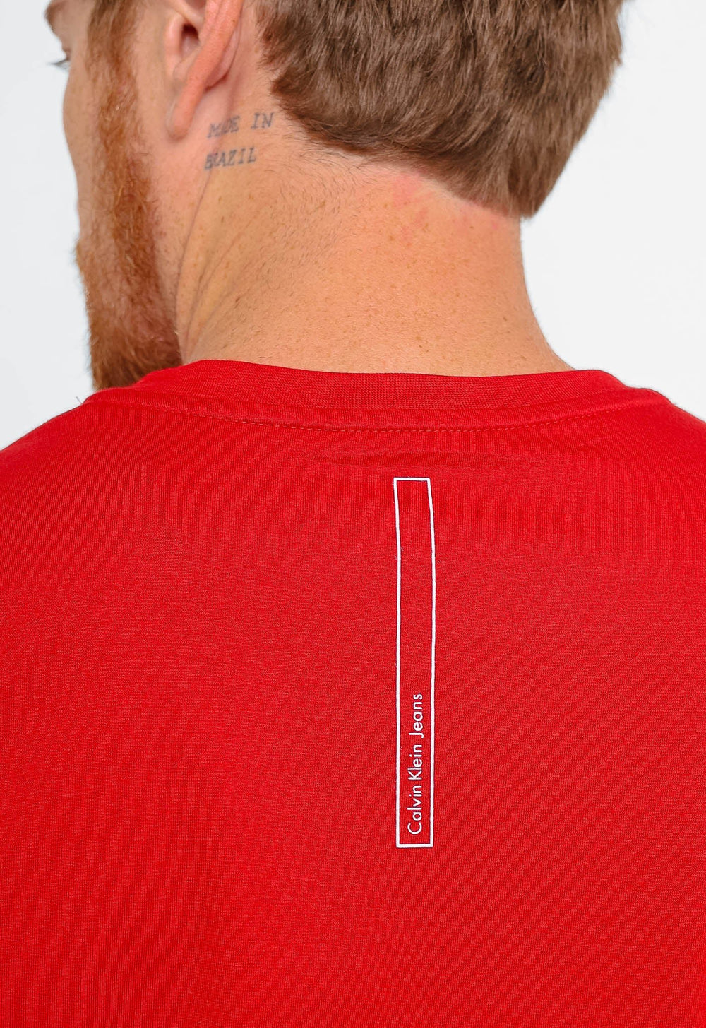 Camiseta Calvin Klein Jeans Logo Embossed - Henri Store
