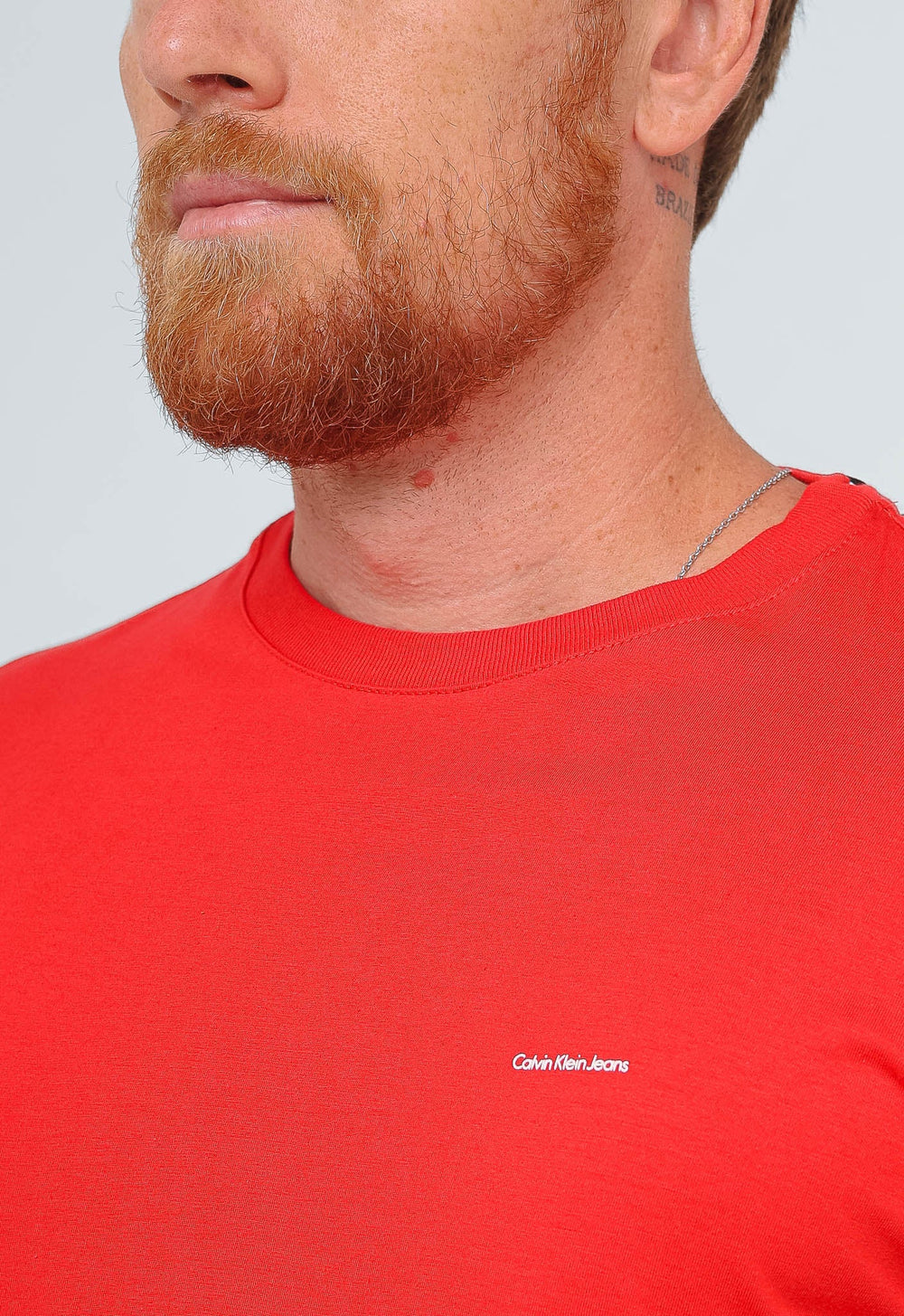 Camiseta Calvin Klein Jeans Logo Peito Básica - Sale -LIVE - Henri Store