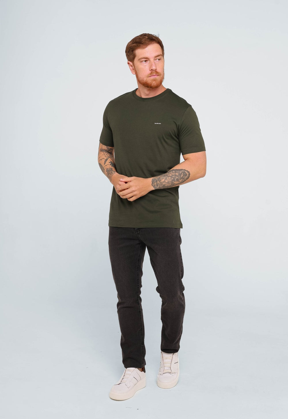 Camiseta Calvin Klein Jeans Logo Peito Básica - Sale -LIVE - Henri Store