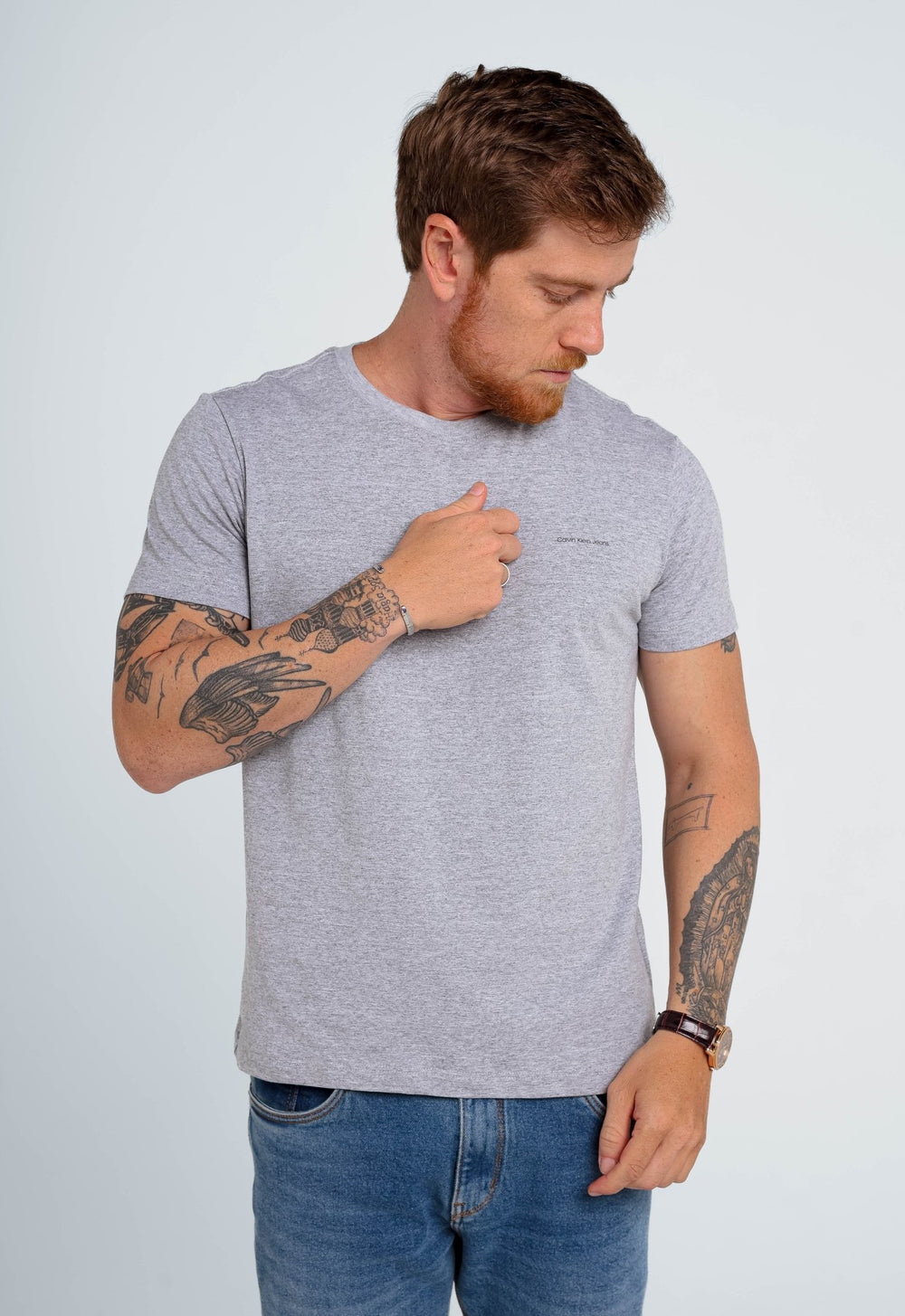 Camiseta Calvin Klein Jeans Logo Peito Básica - Sale -LIVE - Henri Store