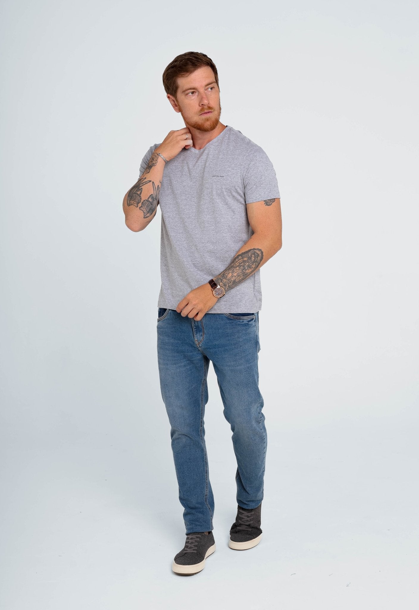 Camiseta Calvin Klein Jeans Logo Peito Básica - Sale -LIVE - Henri Store