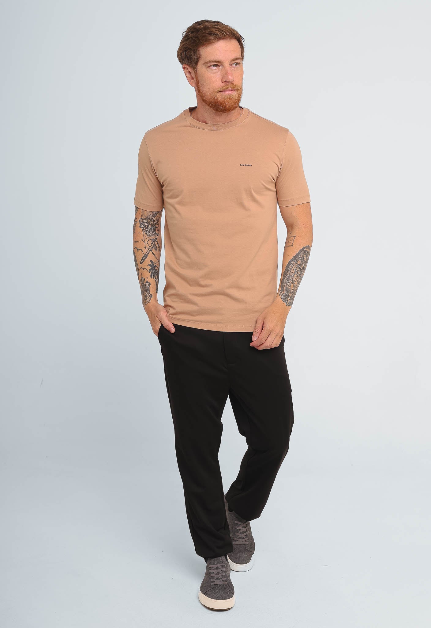 Camiseta Calvin Klein Jeans Logo Peito Básica - Sale -LIVE - Henri Store