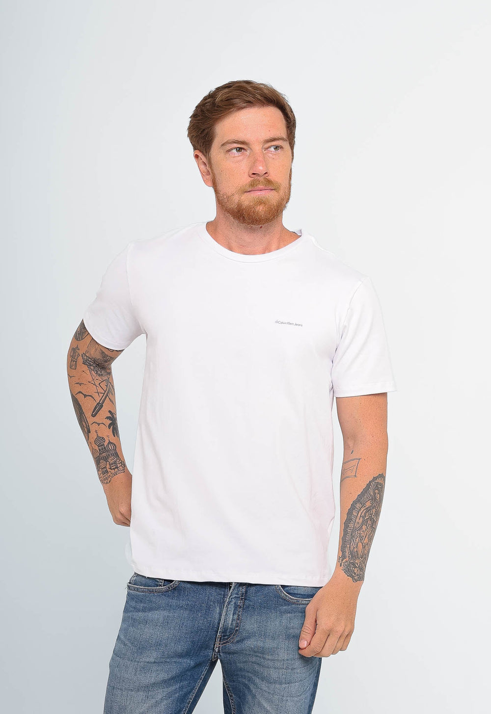 Camiseta Calvin Klein Jeans Logo Peito Básica - Sale -LIVE - Henri Store