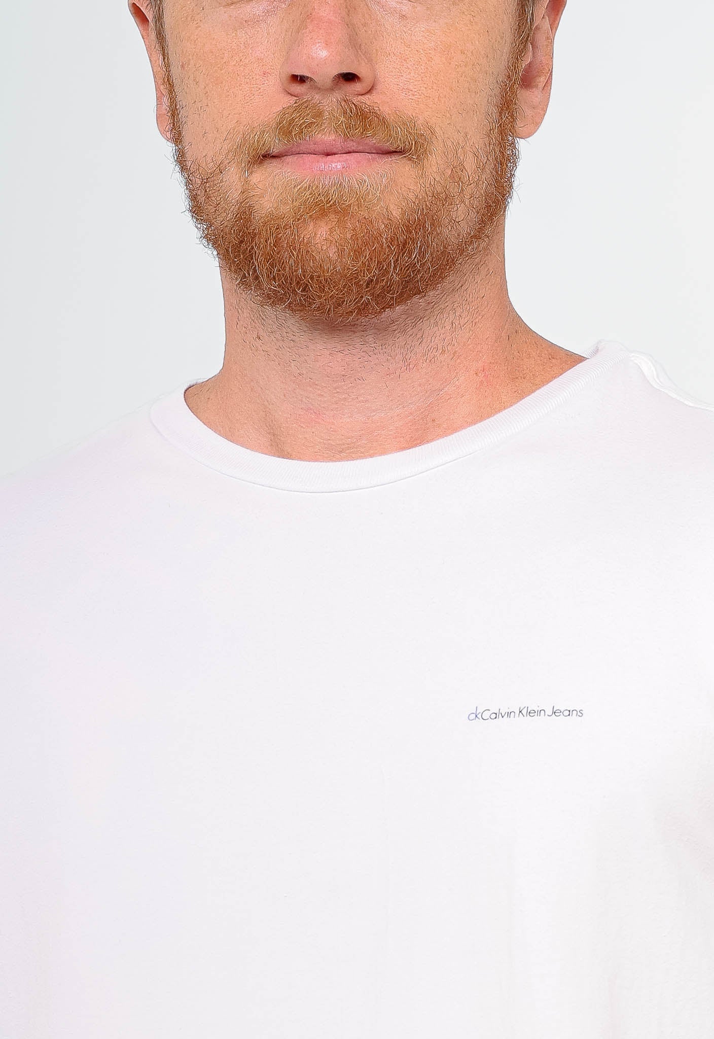 Camiseta Calvin Klein Jeans Logo Peito Básica - Sale -LIVE - Henri Store