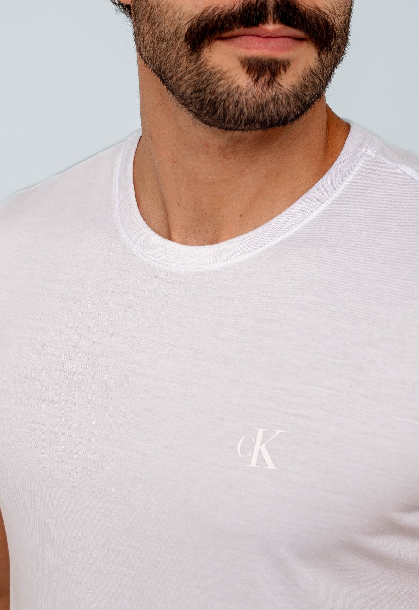 Camiseta Calvin Klein Jeans Logo Peito Ck - Henri Store