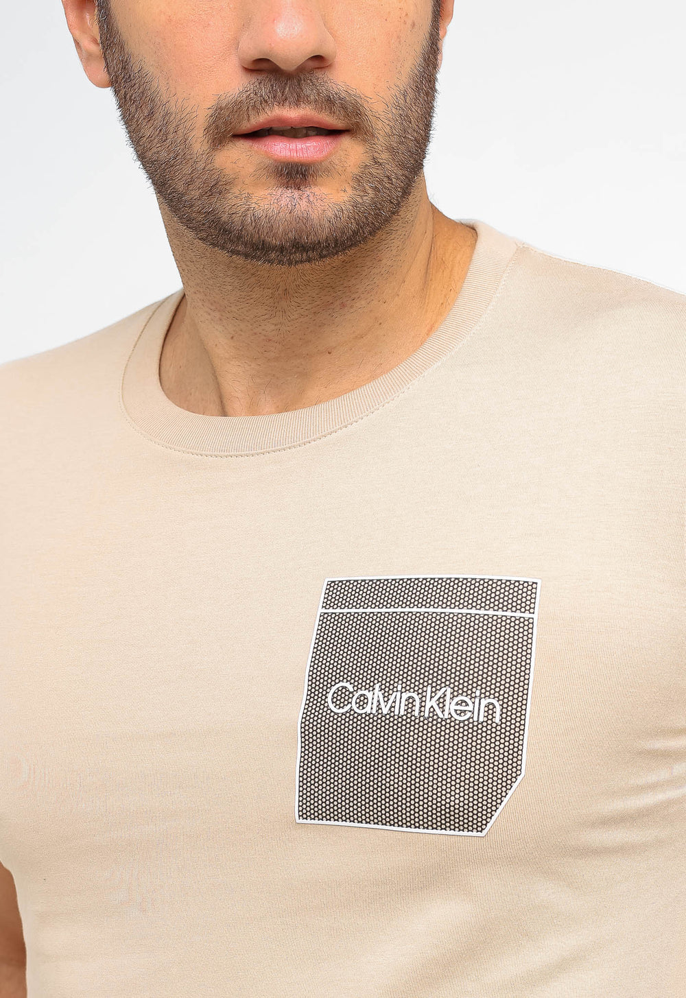 Camiseta Calvin Klein Jeans Logo Peito Emborrachado - Henri Store