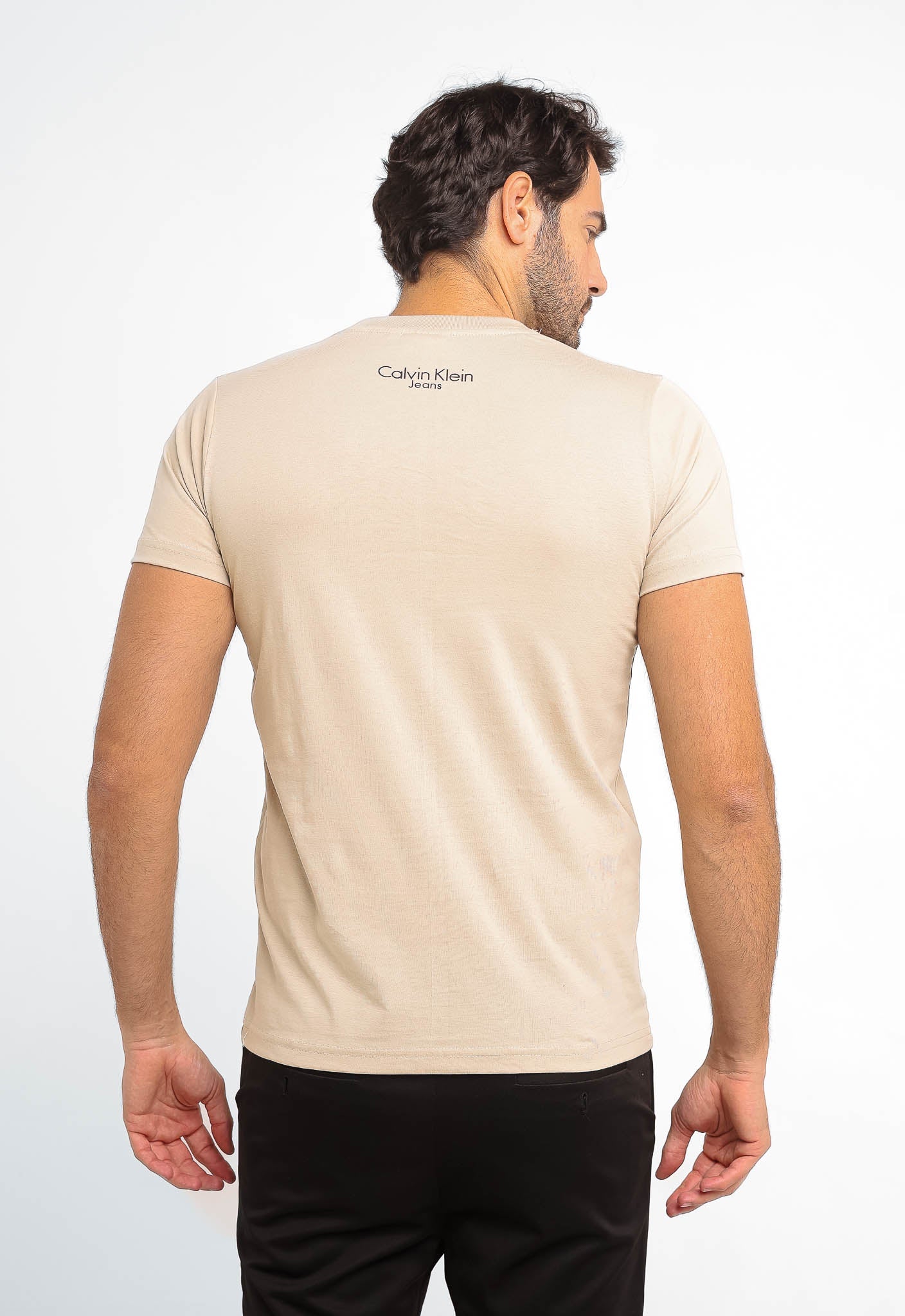 Camiseta Calvin Klein Jeans Logo Peito Emborrachado - Henri Store