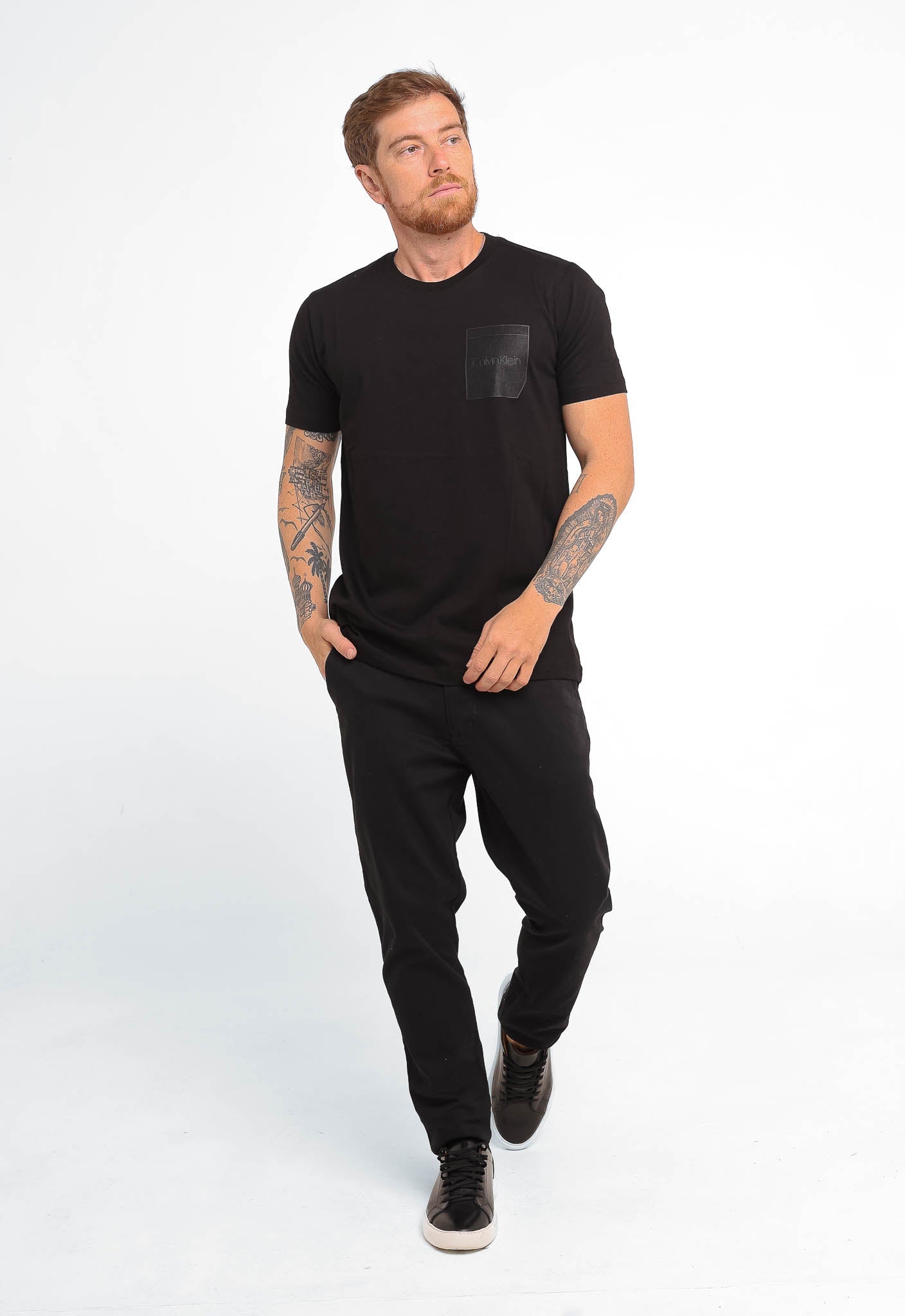 Camiseta Calvin Klein Jeans Logo Peito Emborrachado - Henri Store