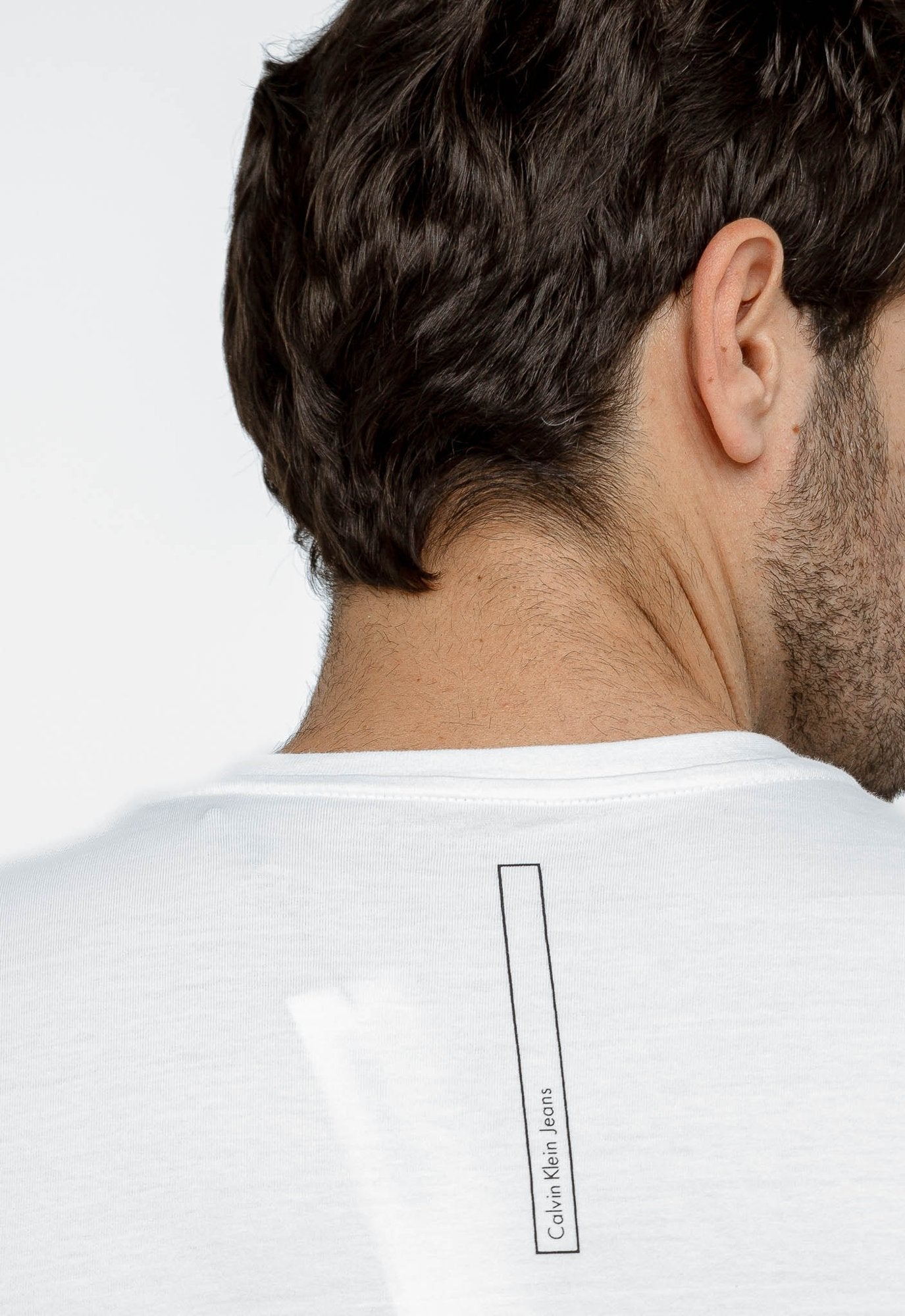 Camiseta Calvin Klein Jeans Logo Peito - LIVE - Henri Store