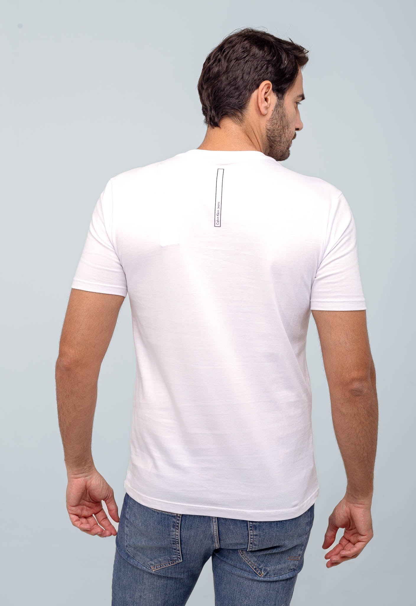 Camiseta Calvin Klein Jeans Logo Peito - LIVE - Henri Store