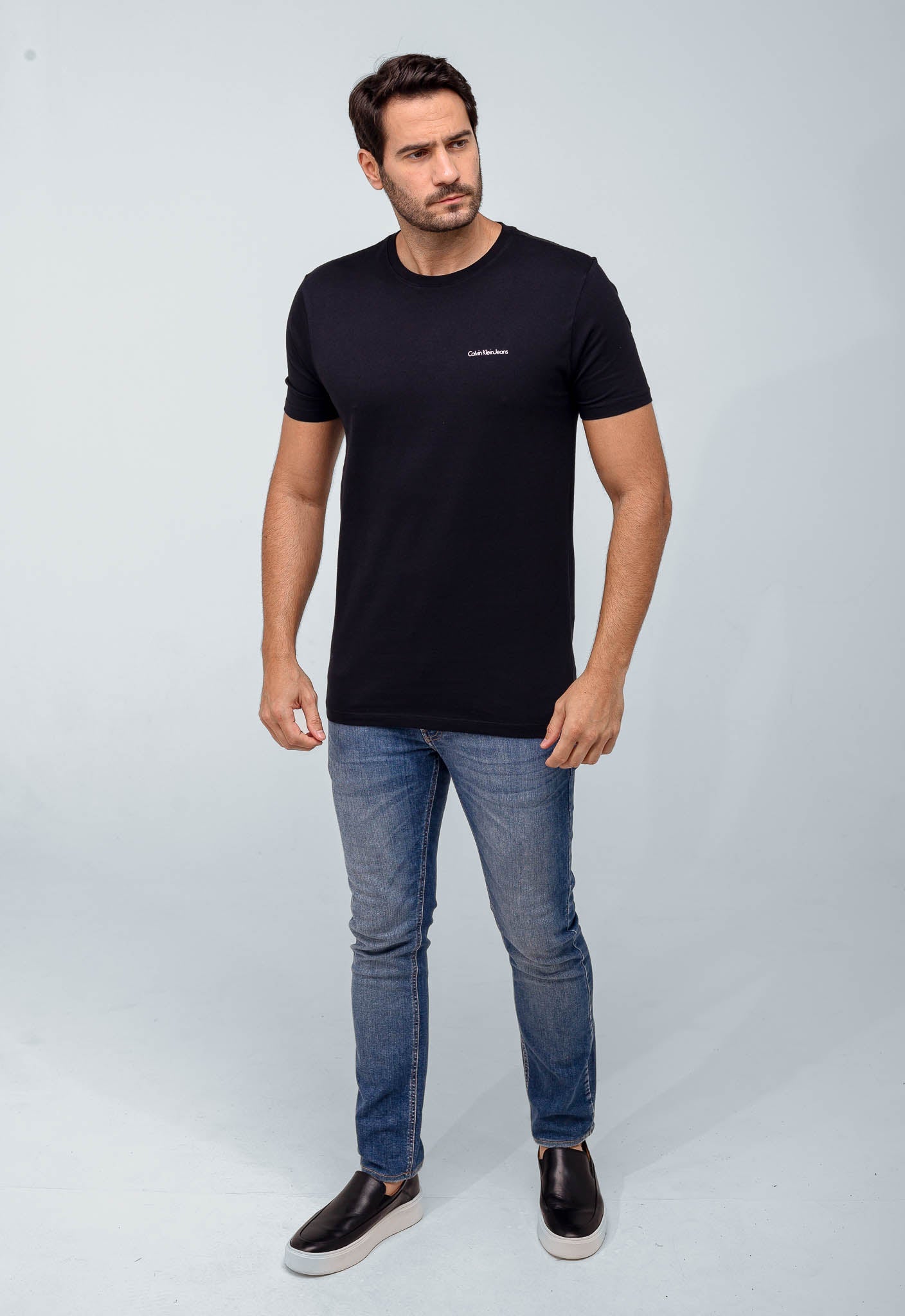 Camiseta Calvin Klein Jeans Logo Peito - LIVE - Henri Store