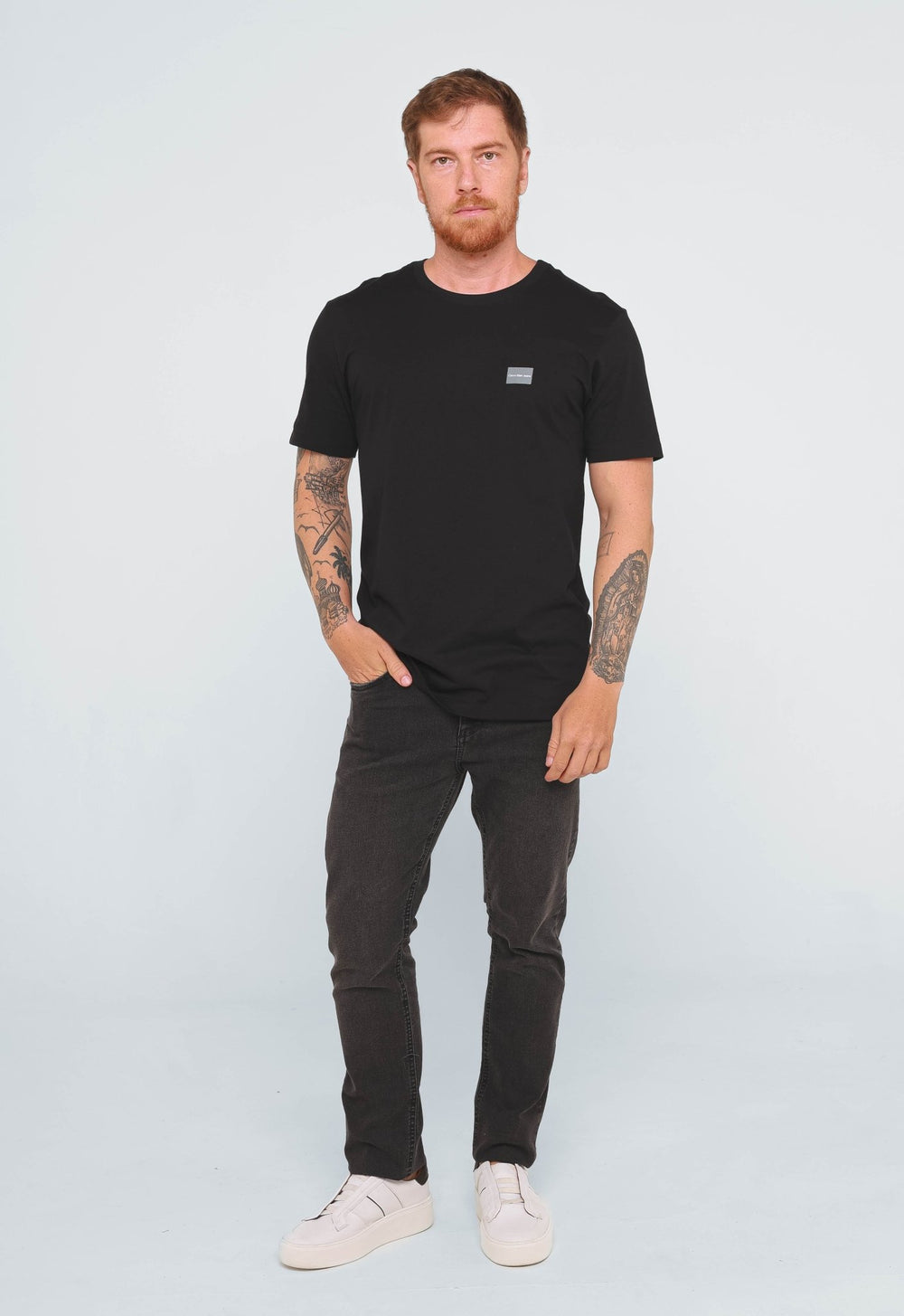 Camiseta Calvin Klein Jeans Logo Peito Quadrada - Sale - Henri Store