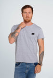 Camiseta Calvin Klein Jeans Logo Peito Quadrada - Sale - Henri Store