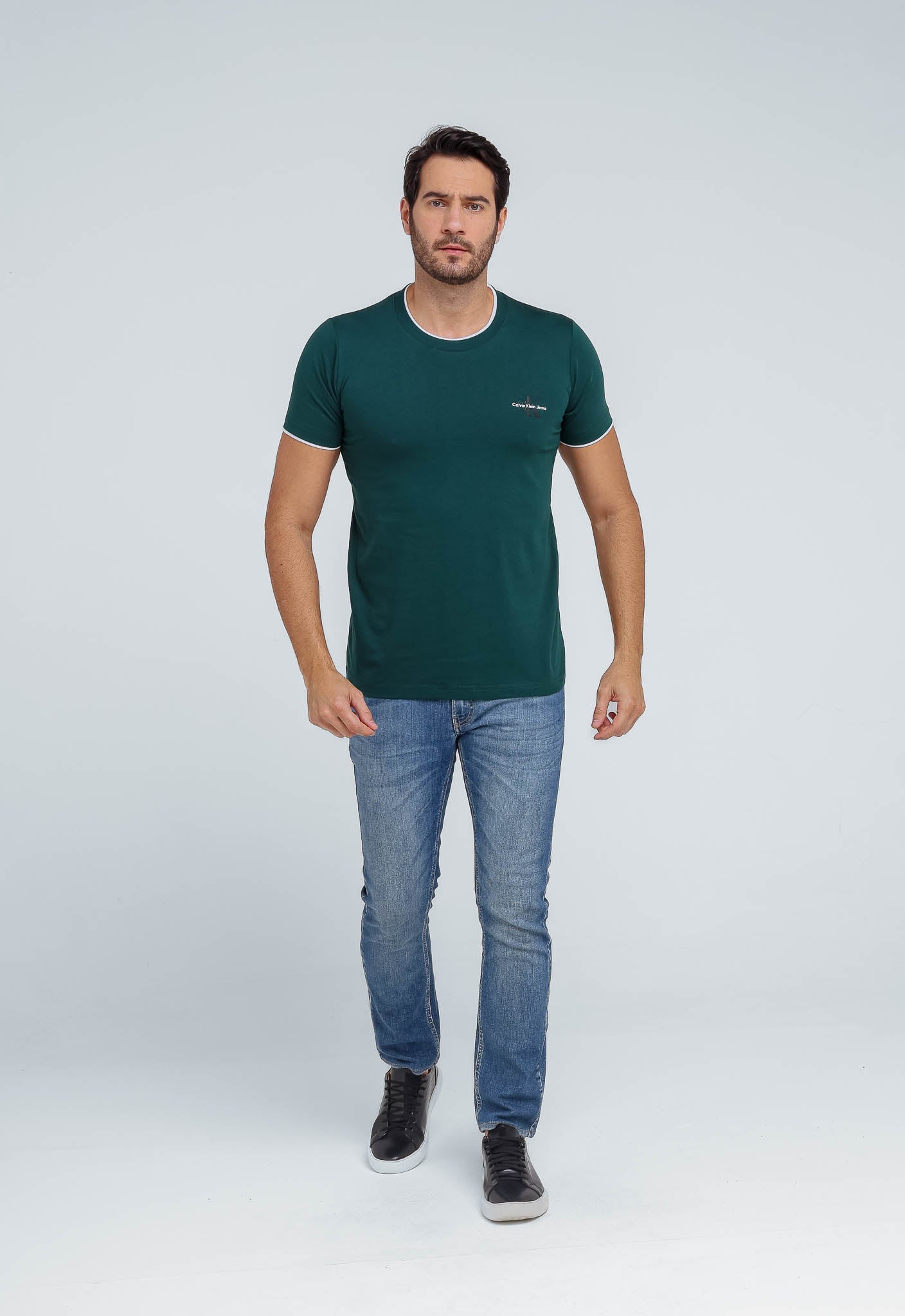 Camiseta Calvin Klein Jeans Logo Peito - Henri Store