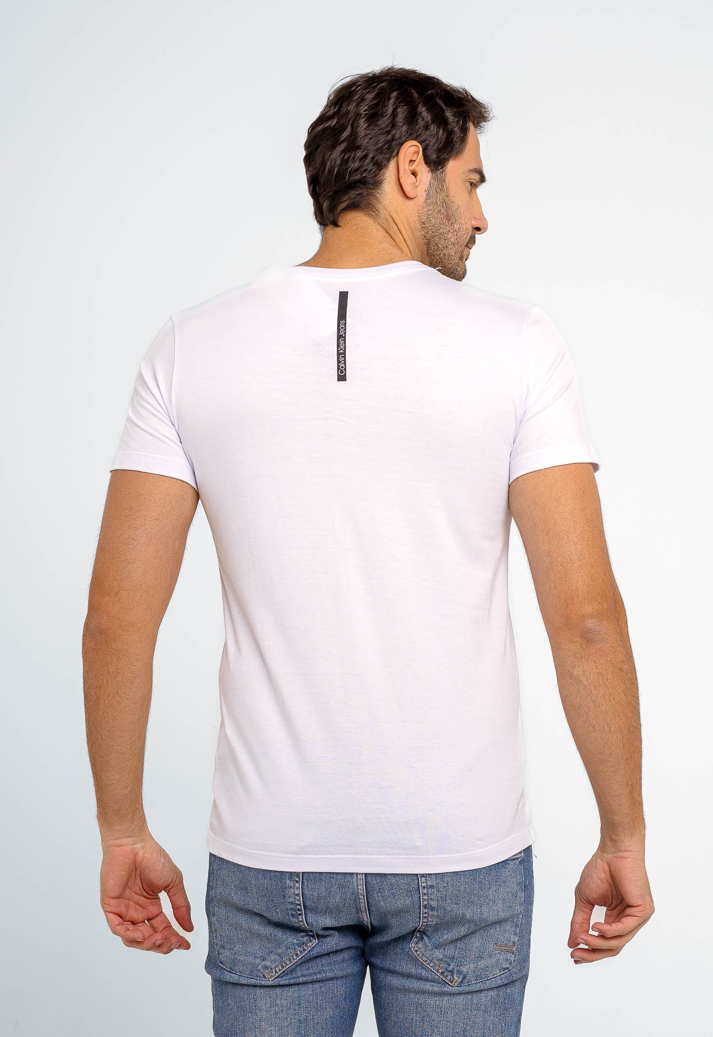 Camiseta Calvin Klein Jeans Logo Peito - Henri Store