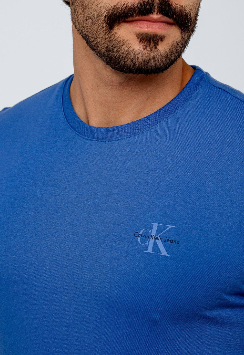 Camiseta Calvin Klein Jeans Logo Peito - Henri Store