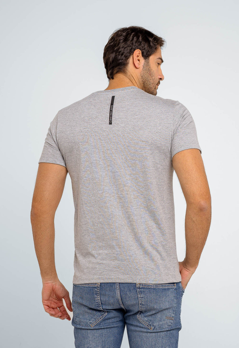 Camiseta Calvin Klein Jeans Logo Peito - Henri Store