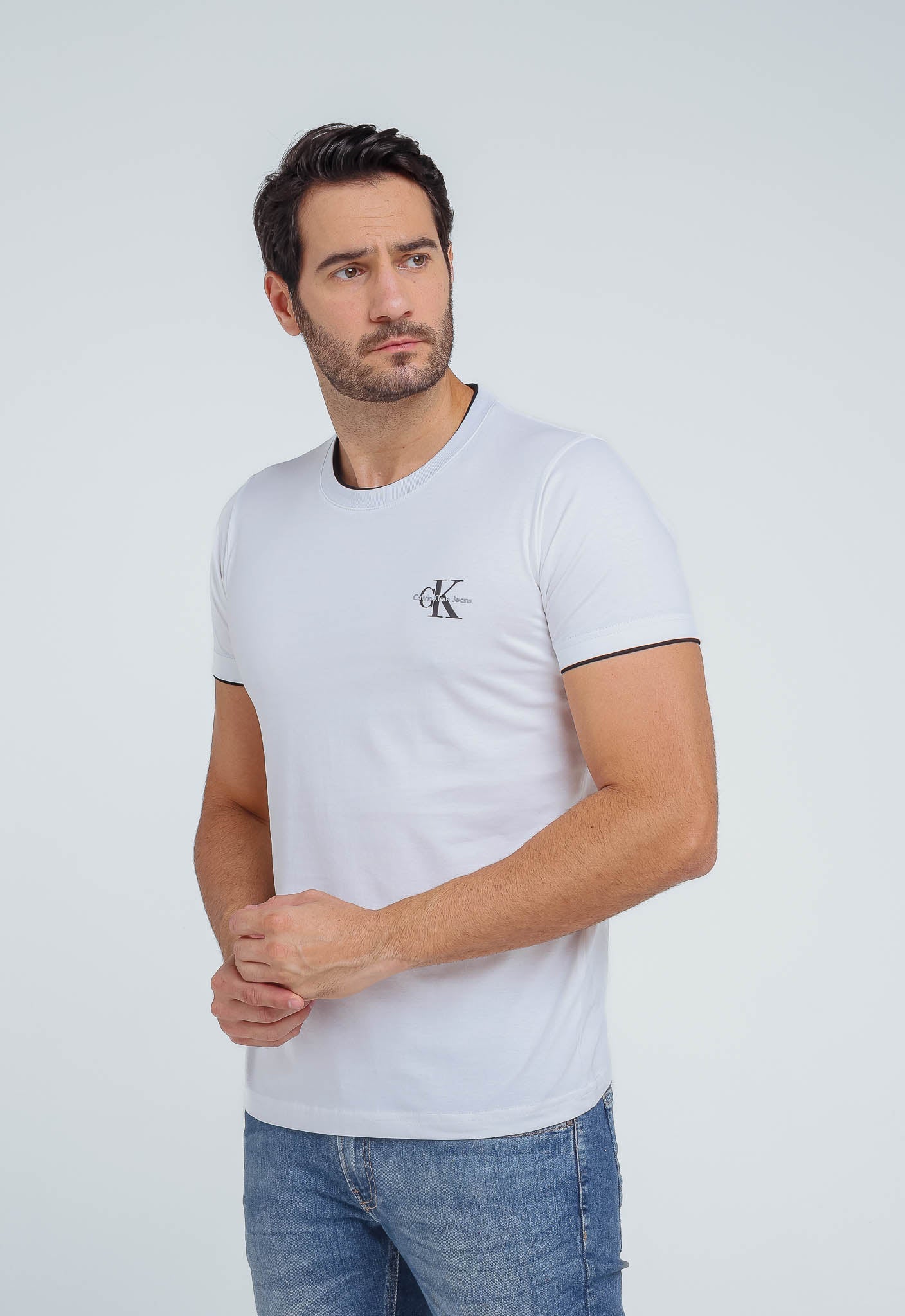 Camiseta Calvin Klein Jeans Logo Peito - Henri Store