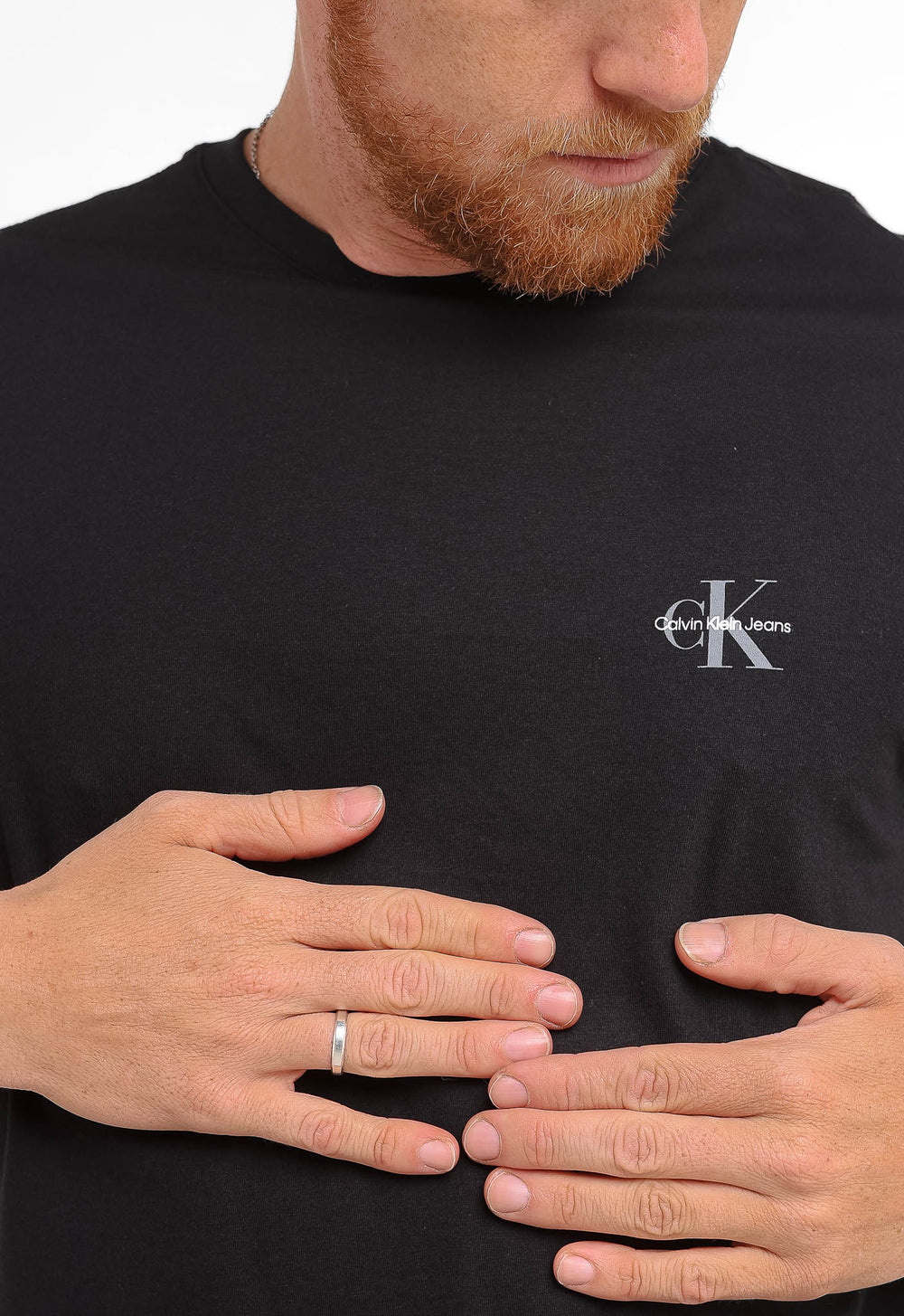 Camiseta Calvin Klein Jeans Logo Peito - Henri Store