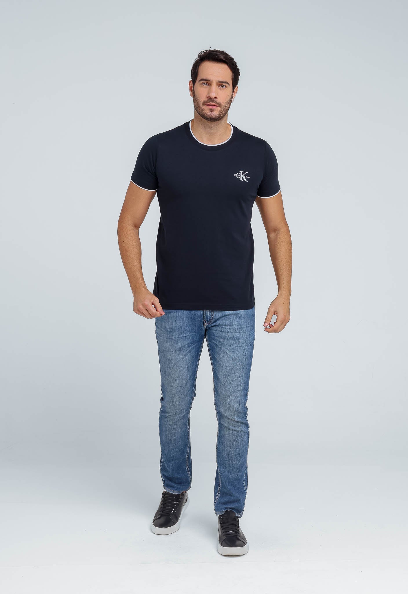 Camiseta Calvin Klein Jeans Logo Peito - Henri Store