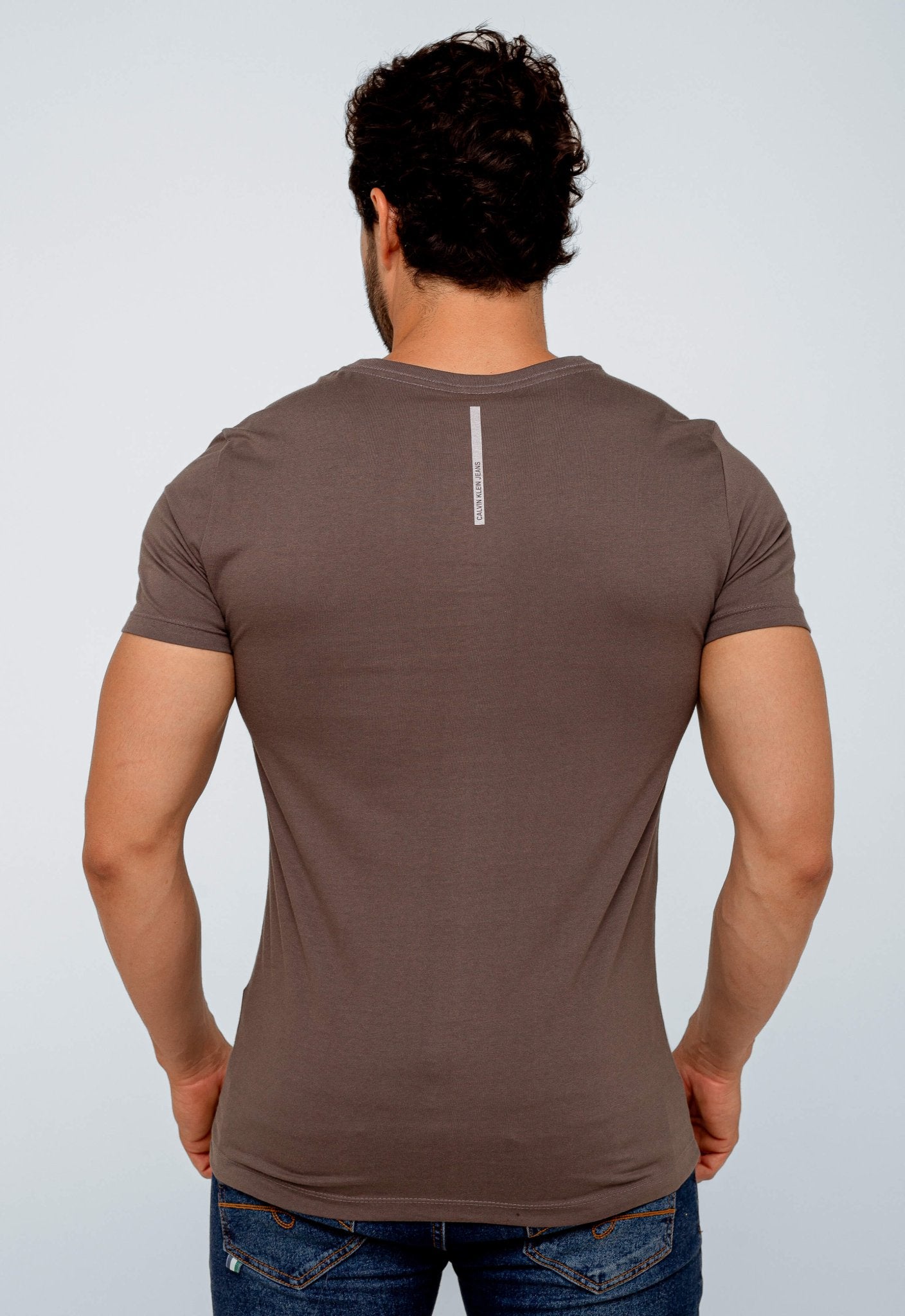 Camiseta Calvin Klein Jeans Regular Fit Embossed Peito - Henri Store