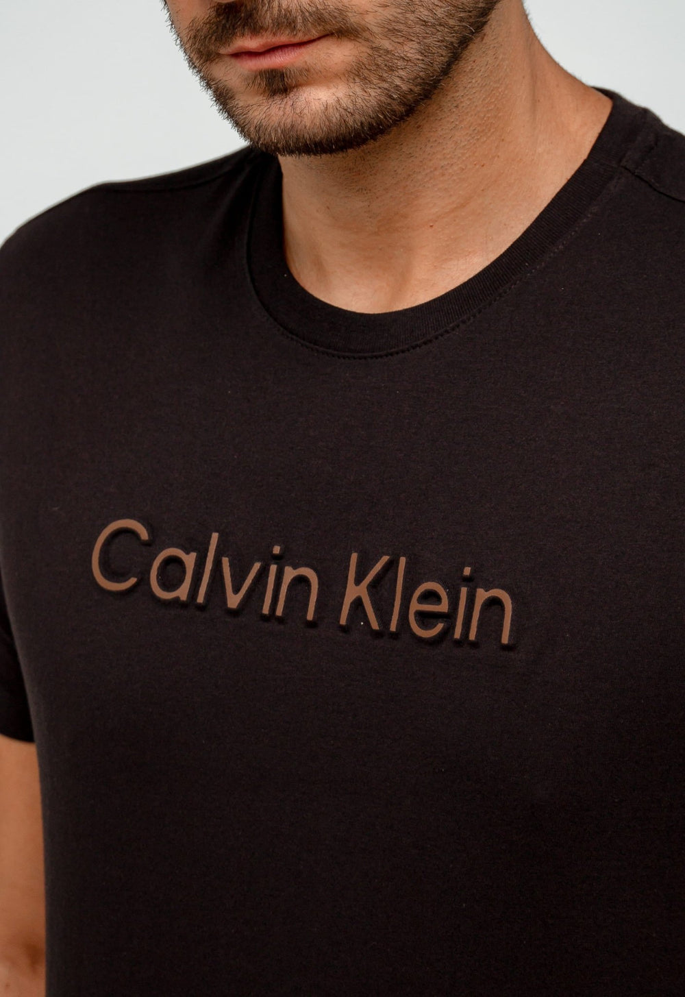 Camiseta Calvin Klein Logo Alto Relevo - Henri Store