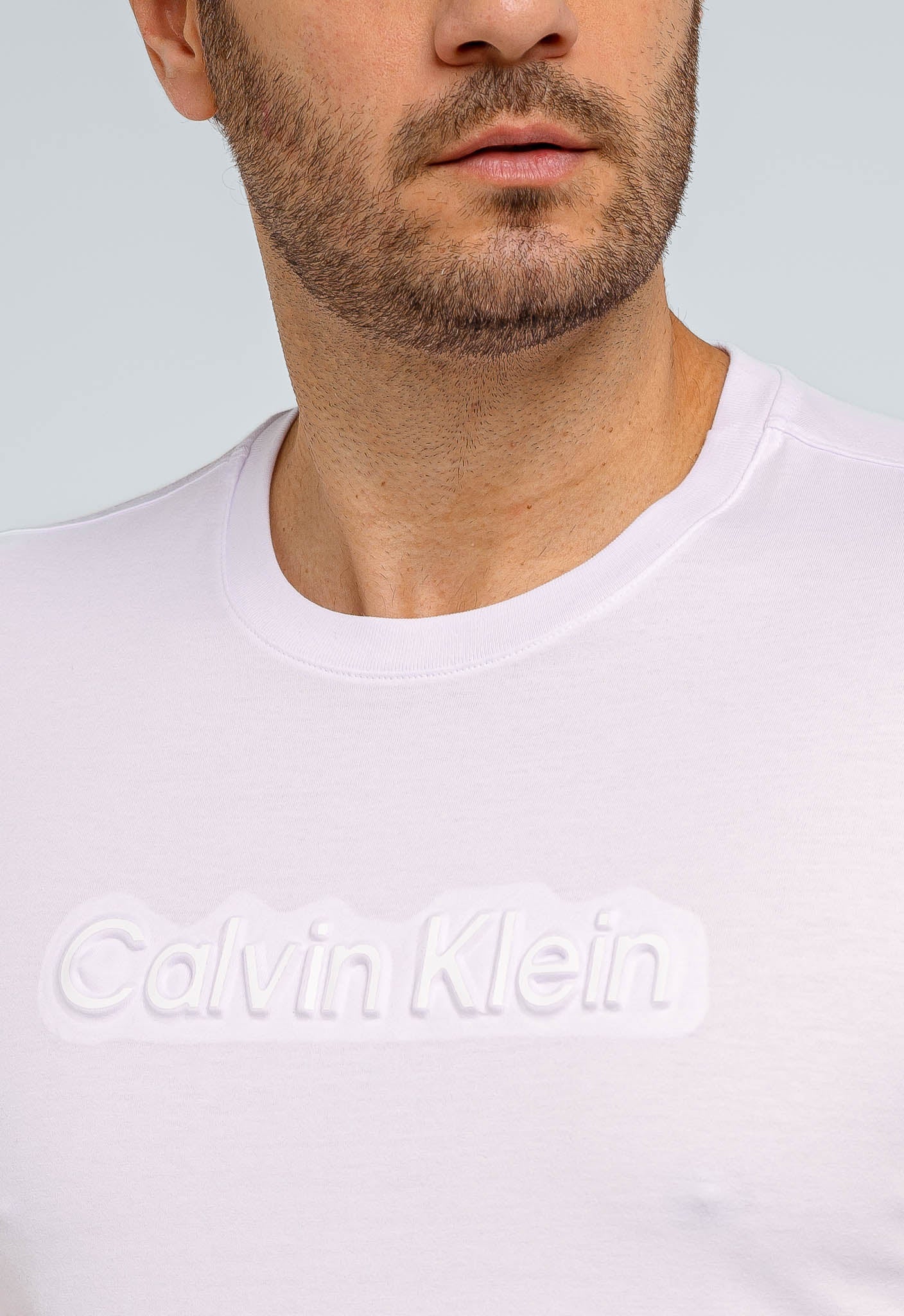 Camiseta Calvin Klein Logo Alto Relevo - Henri Store