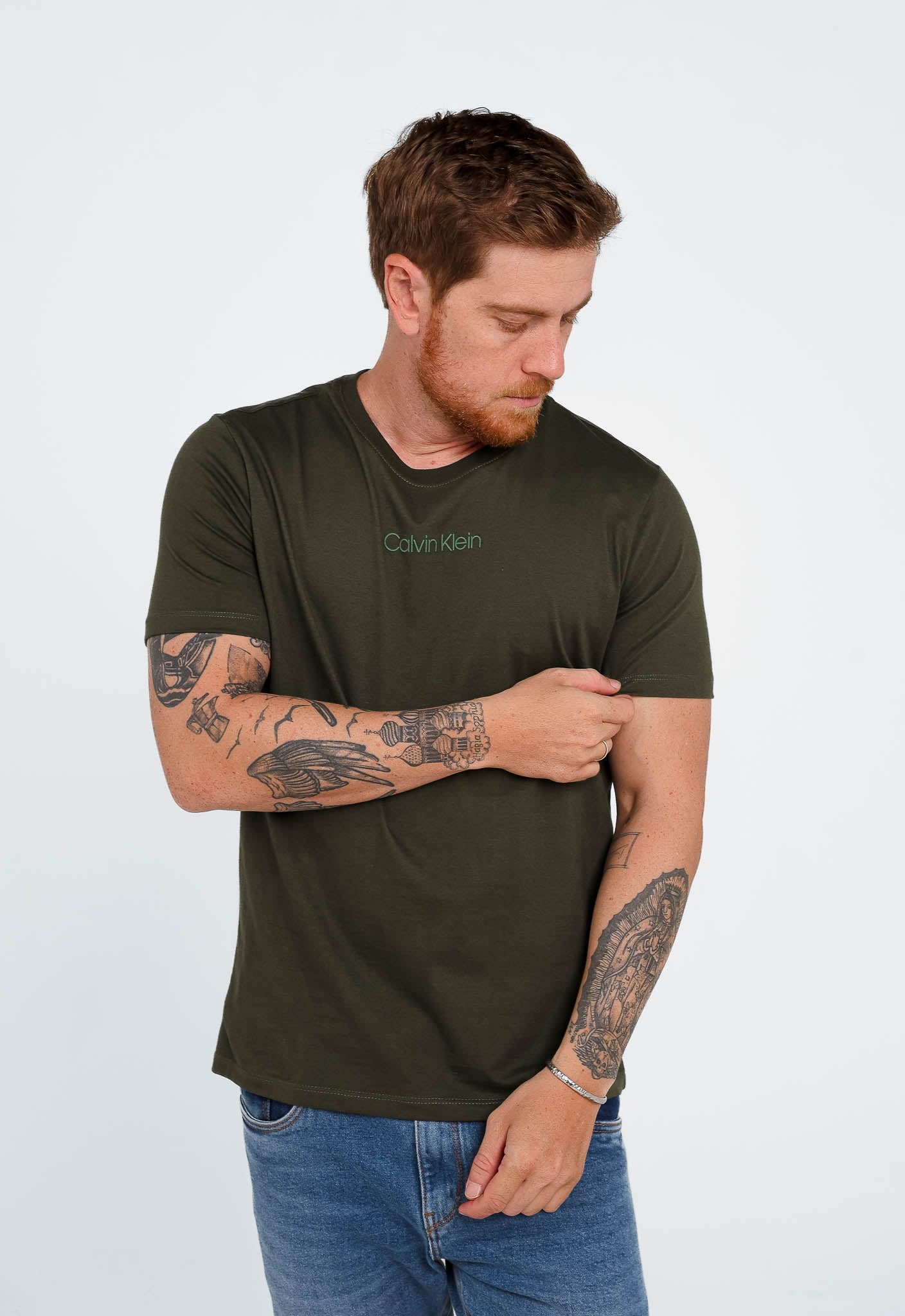 Camiseta Calvin Klein Logo Alto Relevo - Henri Store