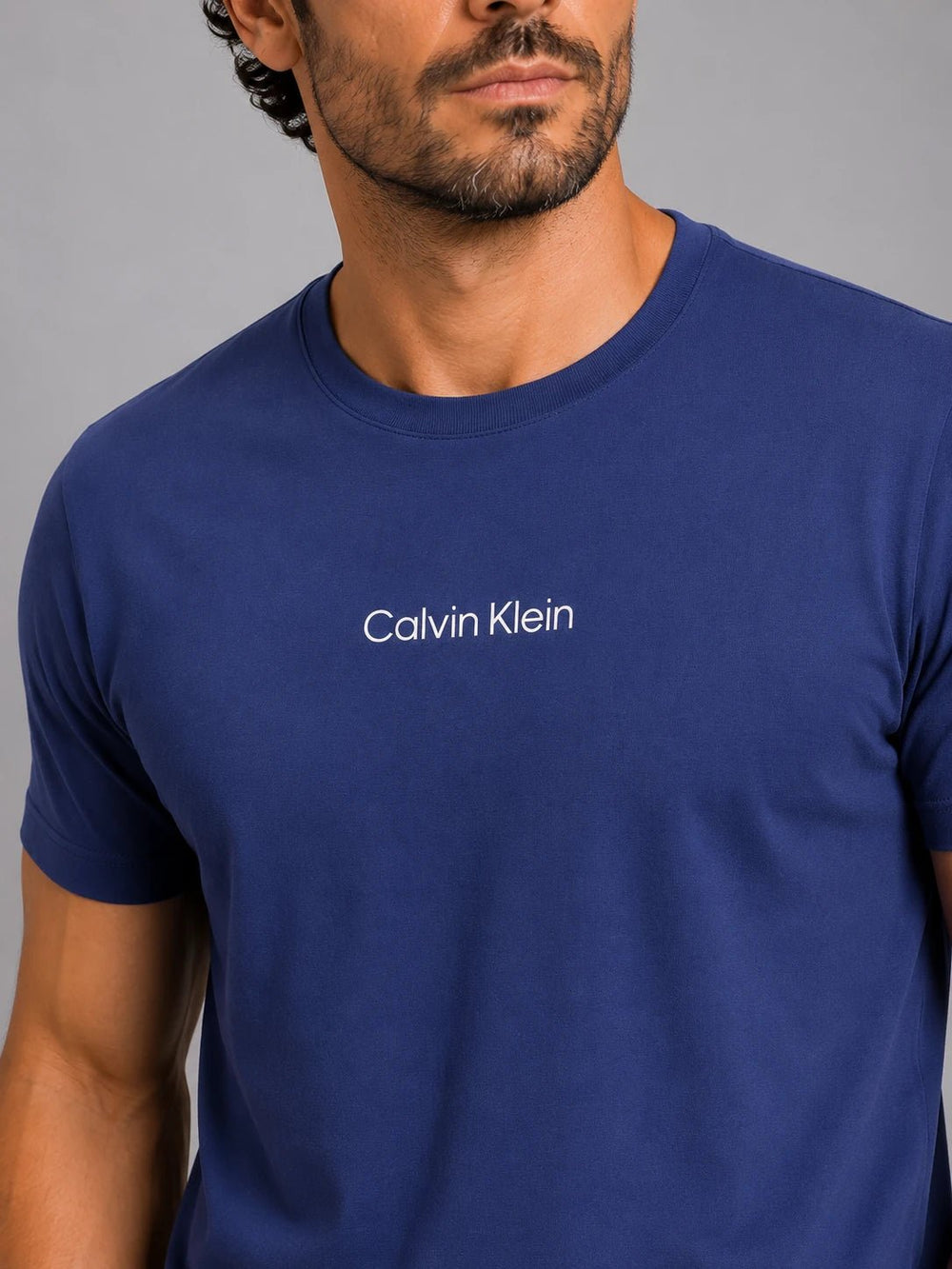 Camiseta Calvin Klein Logo Alto Relevo - Henri Store