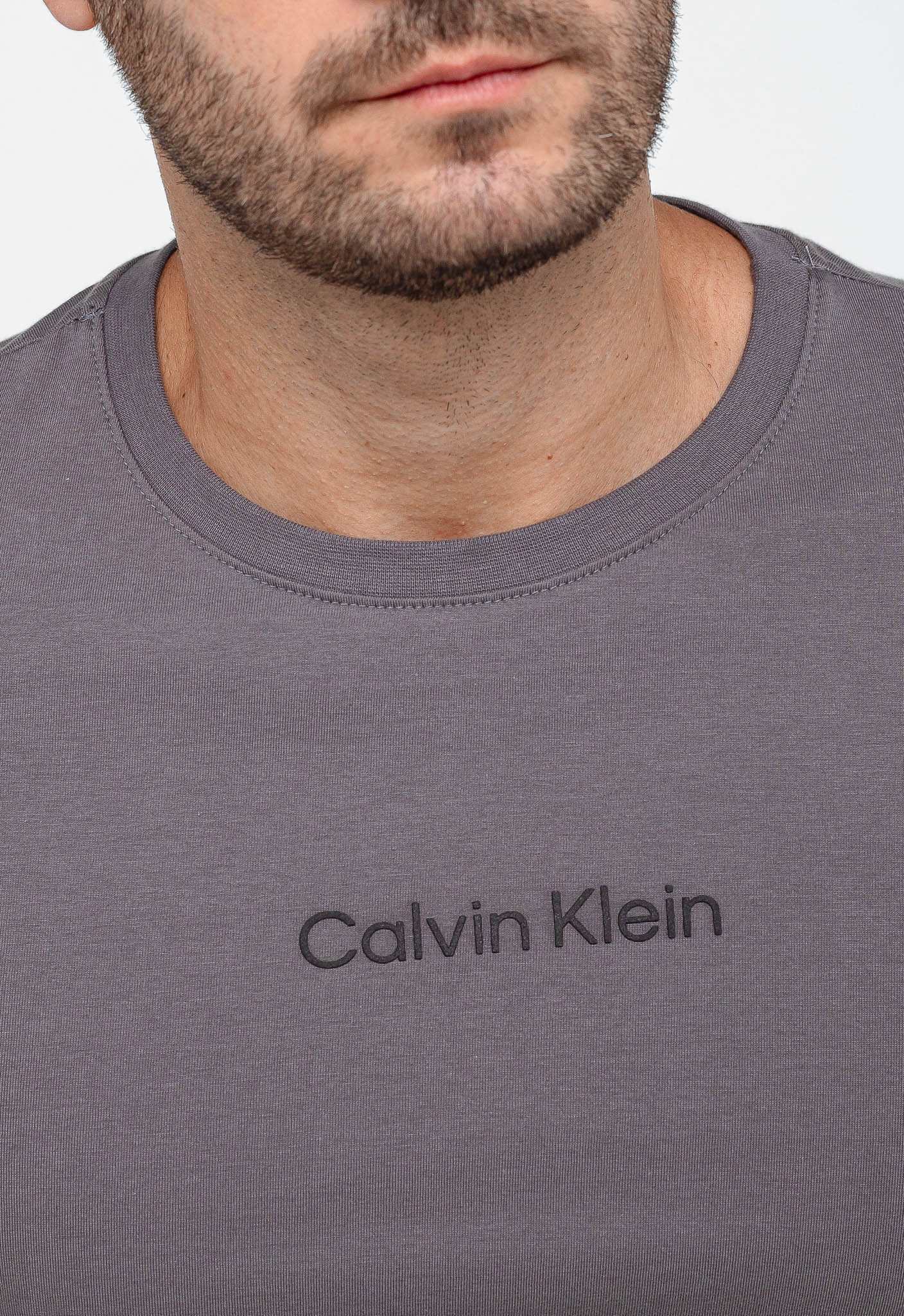 Camiseta Calvin Klein Logo Alto Relevo - Henri Store