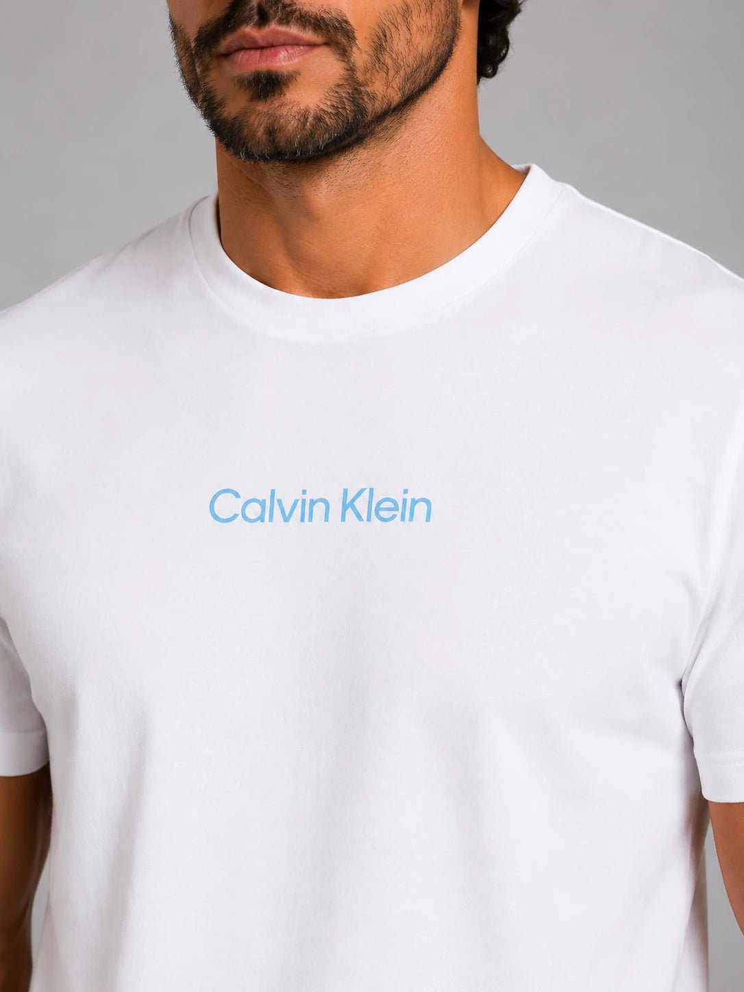 Camiseta Calvin Klein Logo Alto Relevo - Henri Store