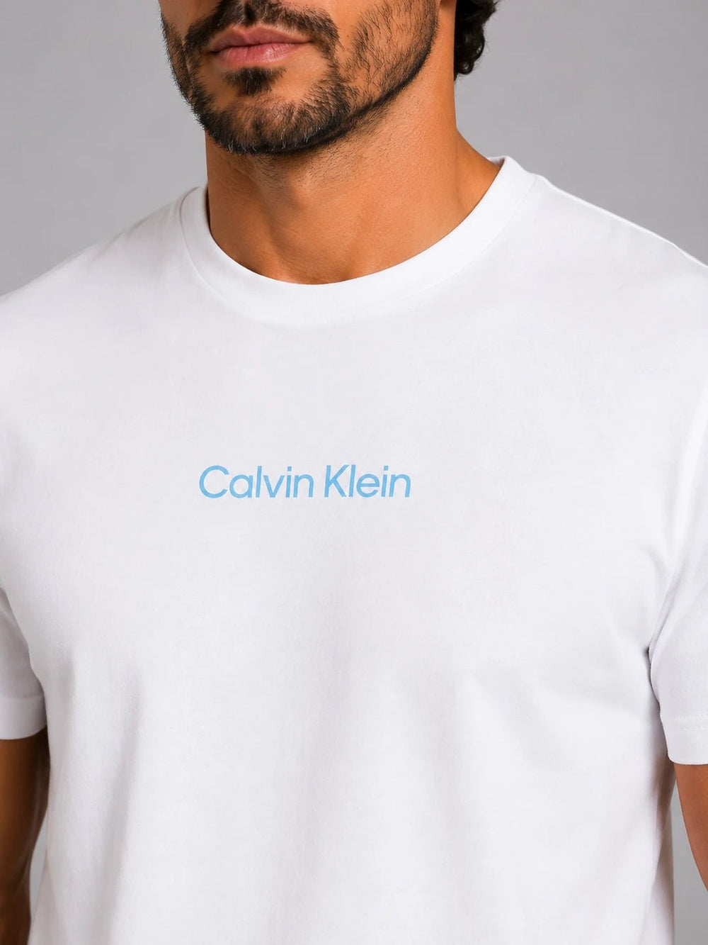 Camiseta Calvin Klein Logo Alto Relevo - Henri Store