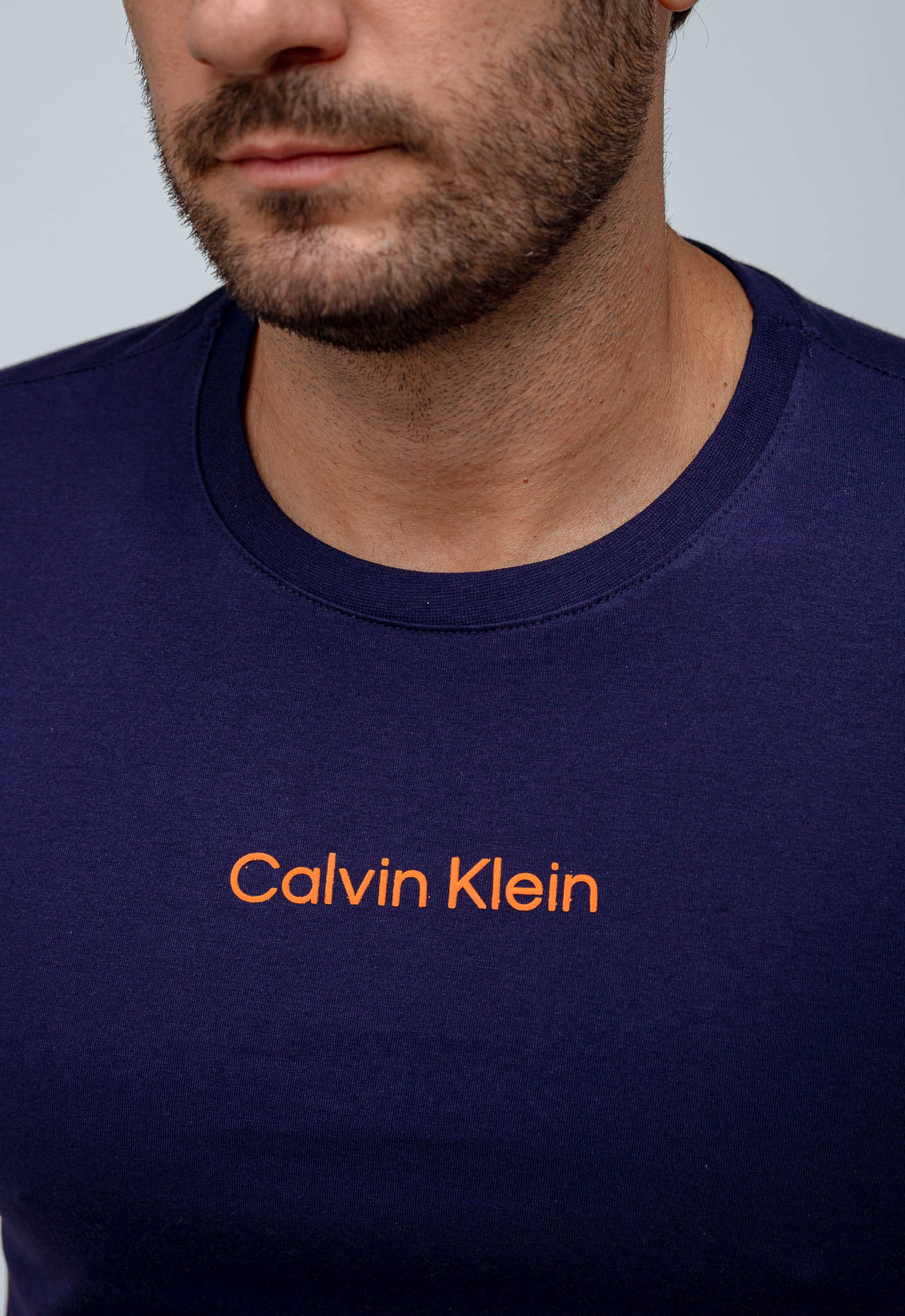 Camiseta Calvin Klein Logo Alto Relevo - Henri Store