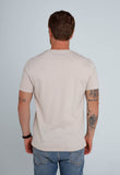 Camiseta Calvin Klein Logo Central Areia - Henri Store