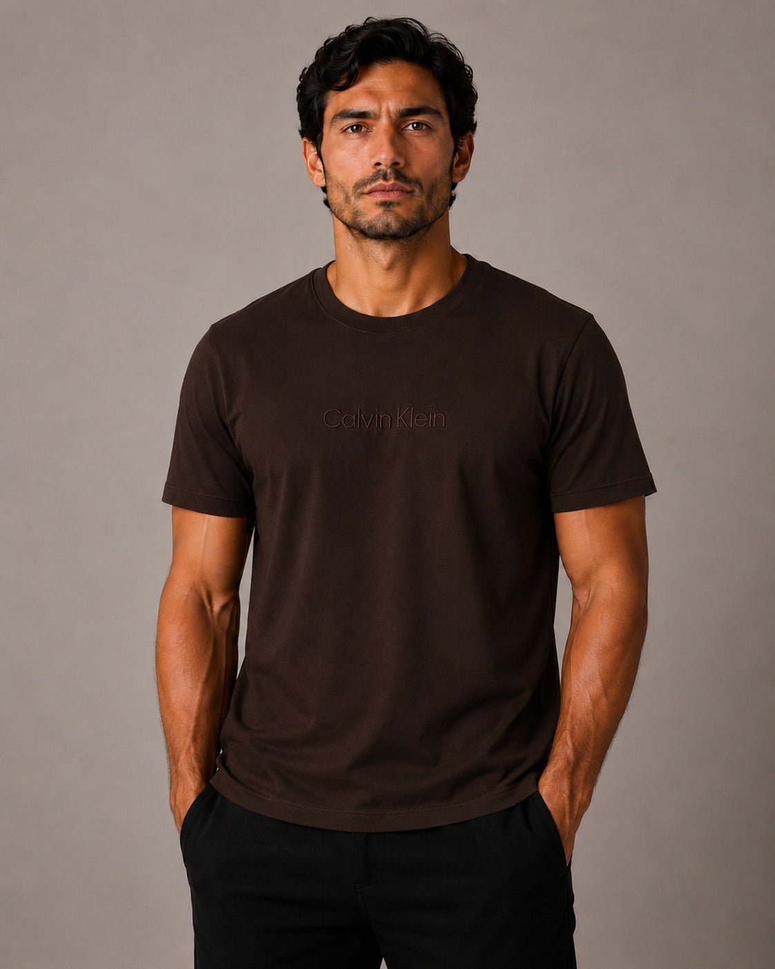 Camiseta Calvin Klein Logo Central Bordado - Henri Store