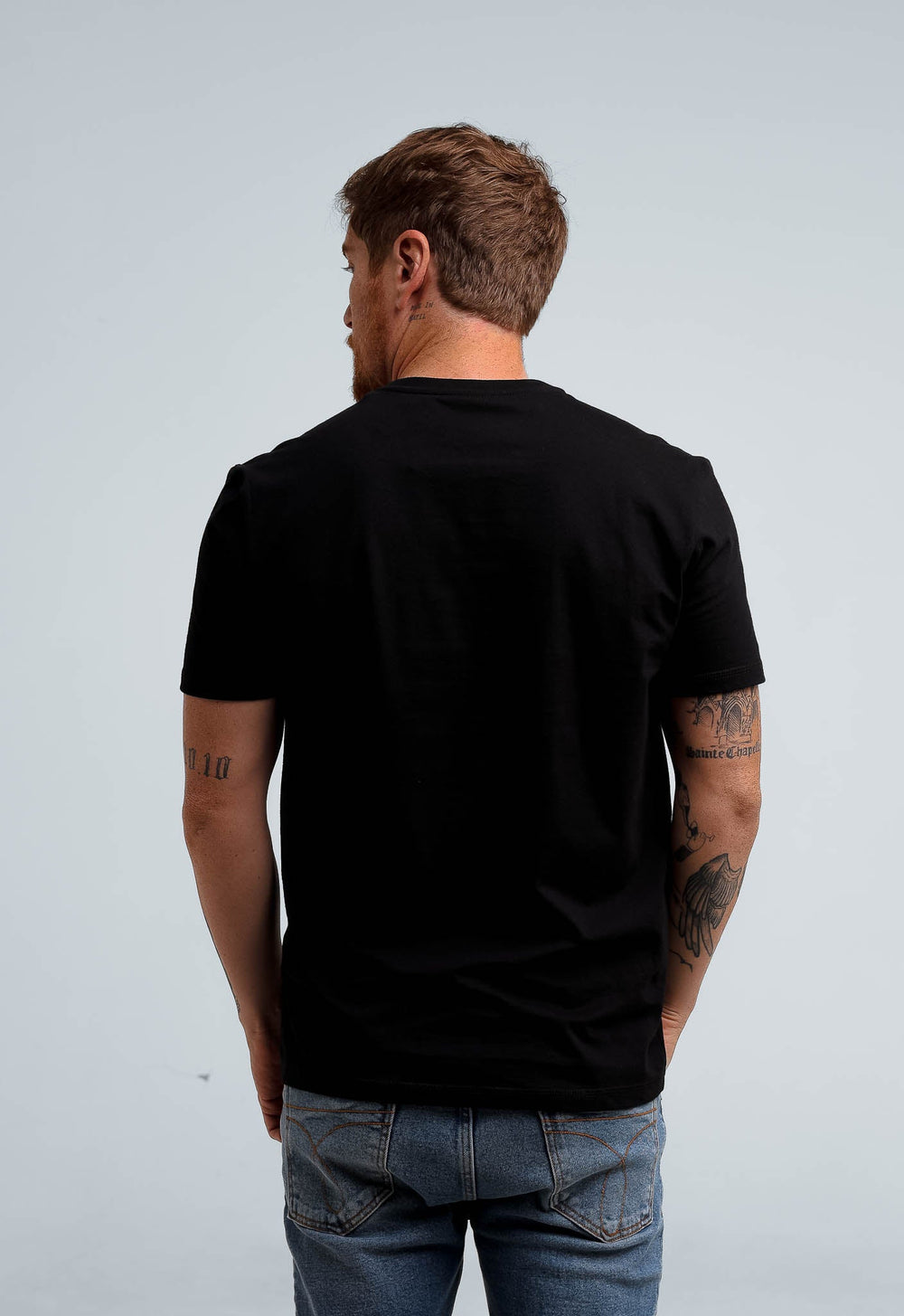 Camiseta Calvin Klein Logo Central Bordado - Henri Store