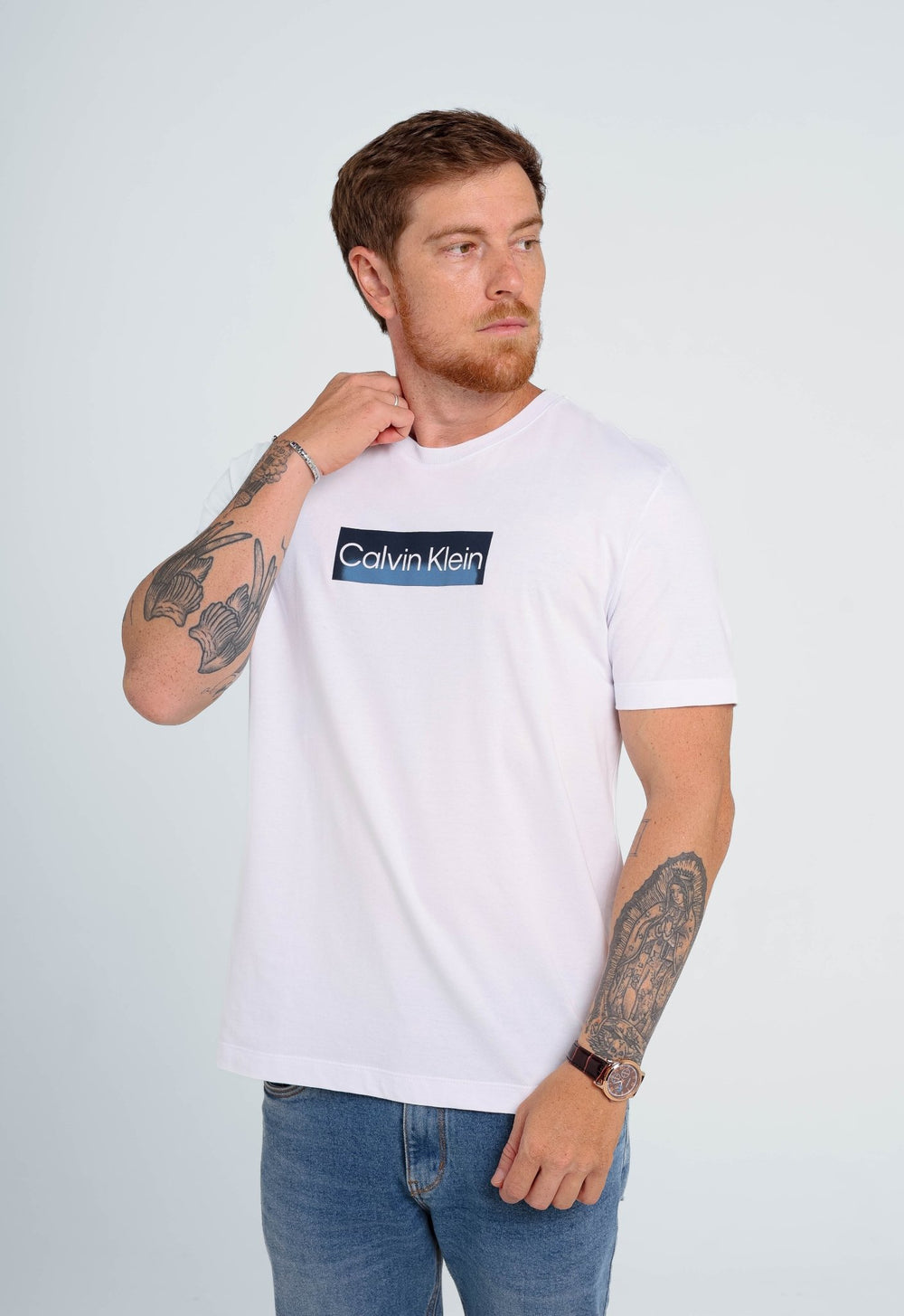 Camiseta Calvin Klein Logo Central Branco - Henri Store