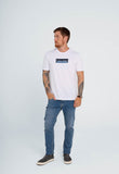Camiseta Calvin Klein Logo Central Branco - Henri Store