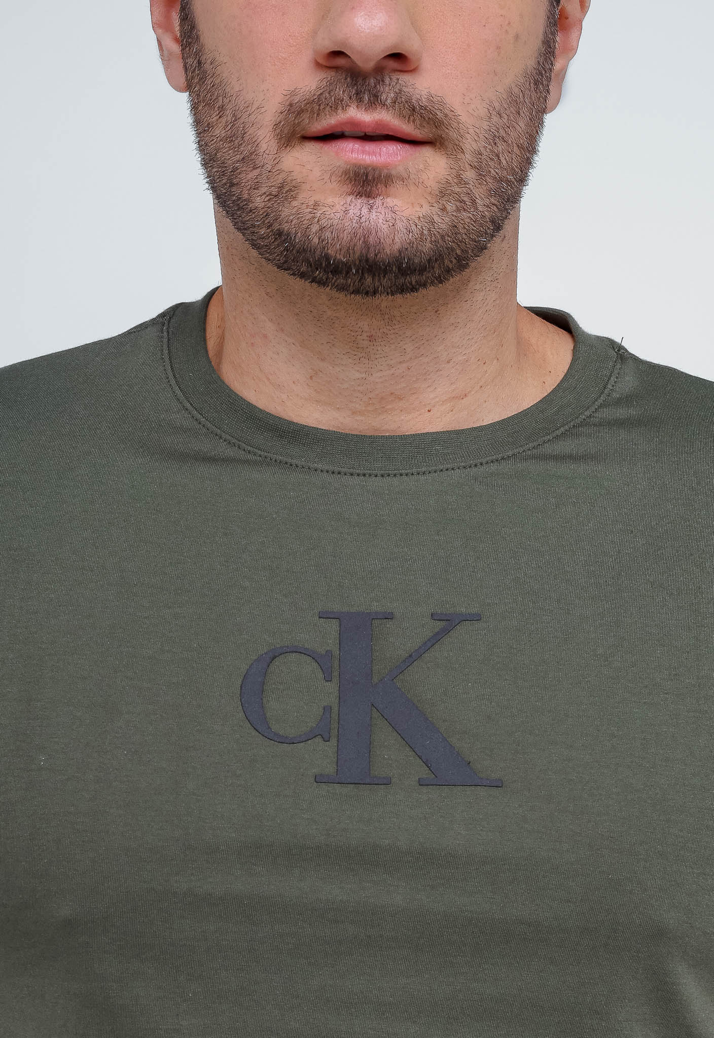 Camiseta Calvin Klein Logo Central CK - LIVE - Henri Store