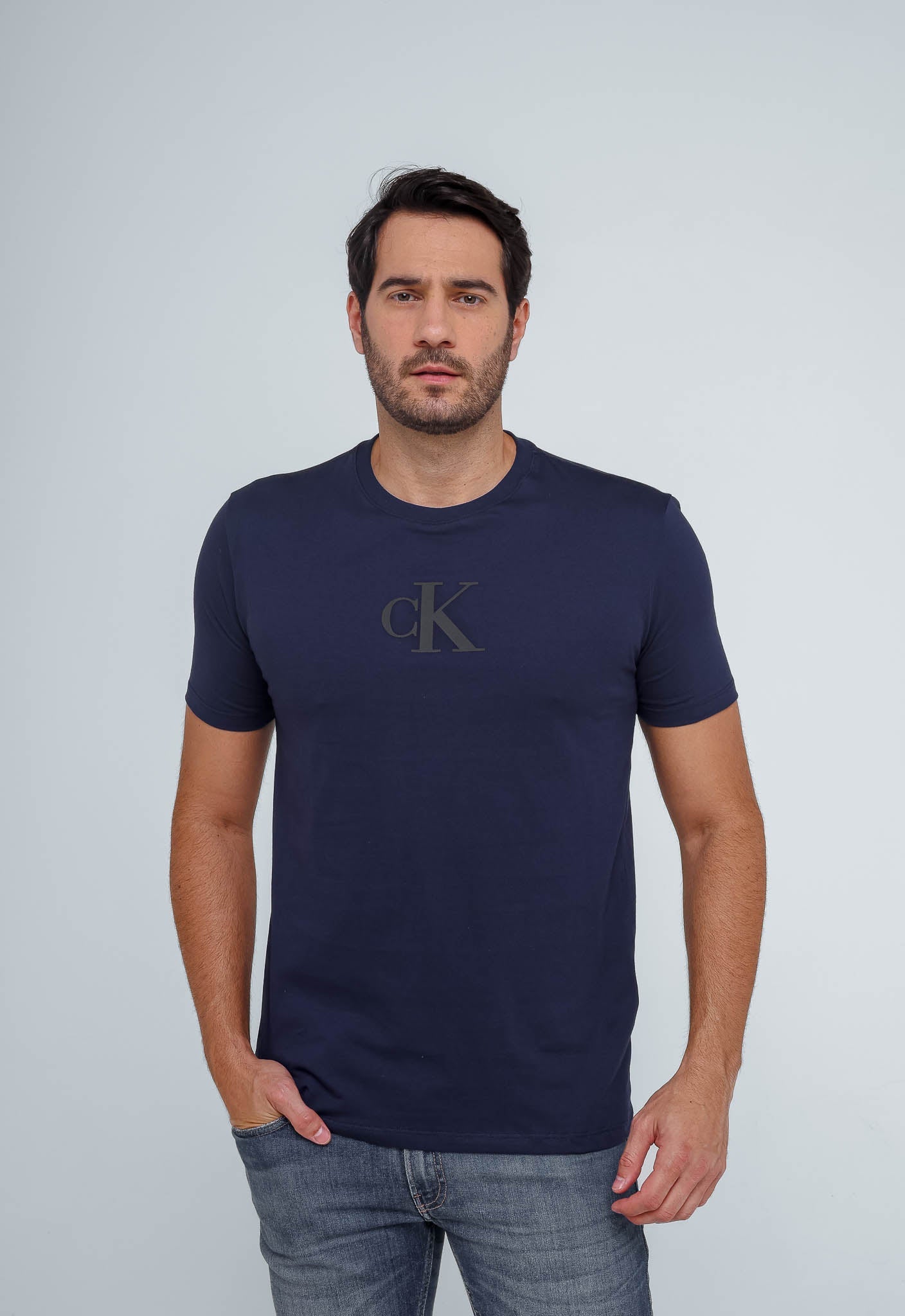 Camiseta Calvin Klein Logo Central CK - LIVE - Henri Store