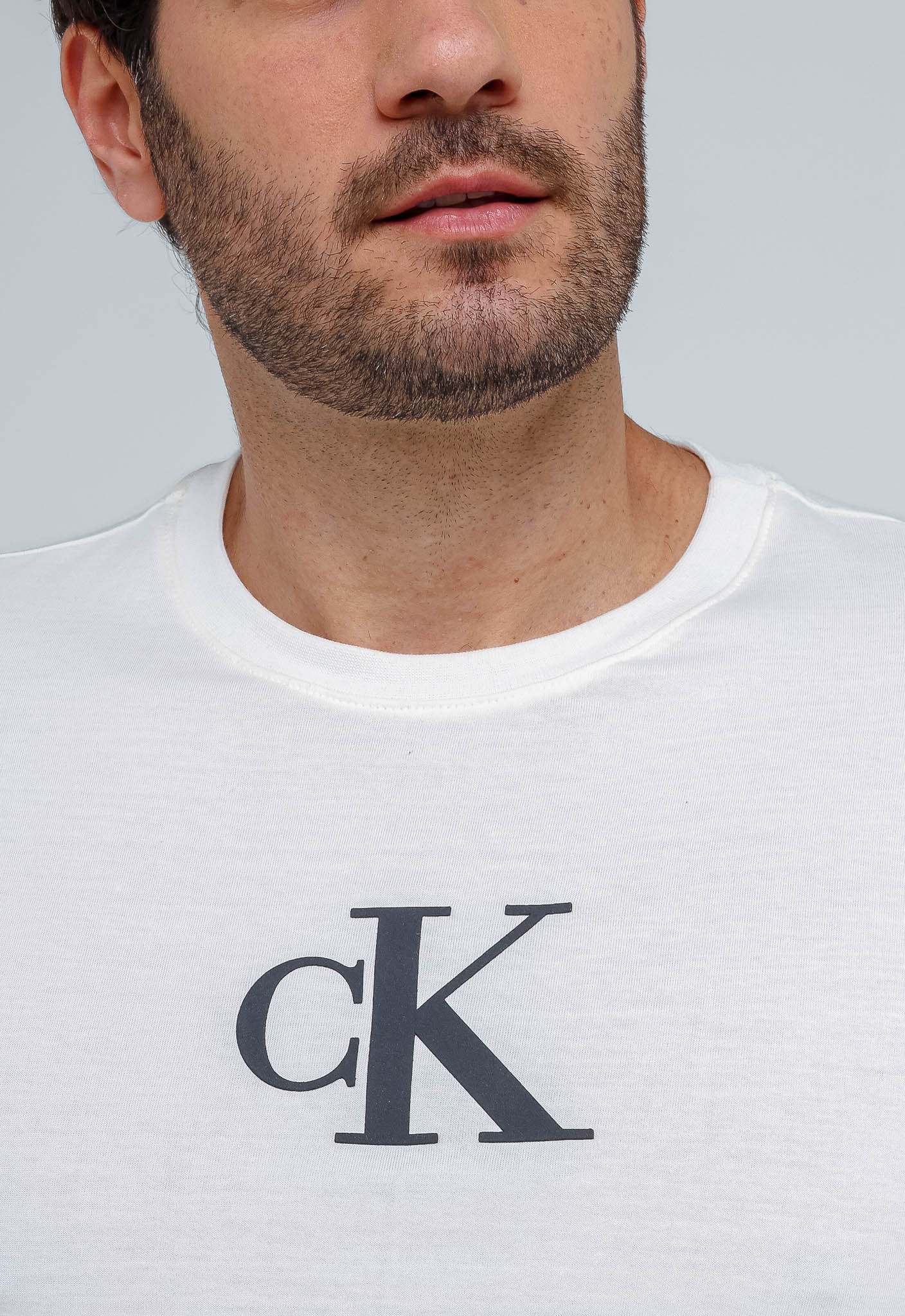 Camiseta Calvin Klein Logo Central CK - LIVE - Henri Store
