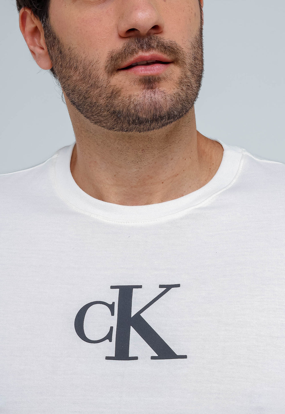 Camiseta Calvin Klein Logo Central CK - LIVE - Henri Store