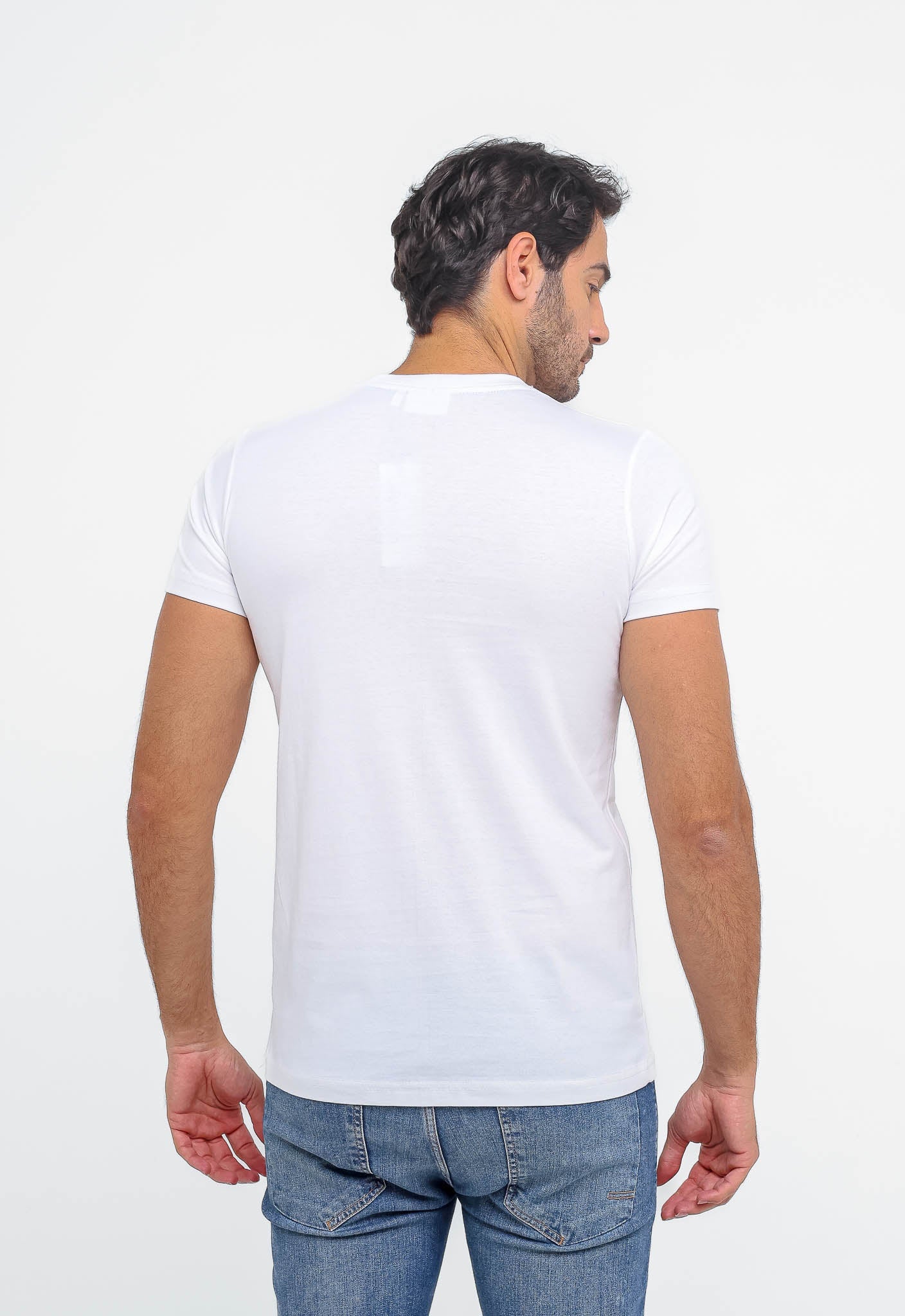 Camiseta Calvin Klein Logo Central Emborrachado - Henri Store