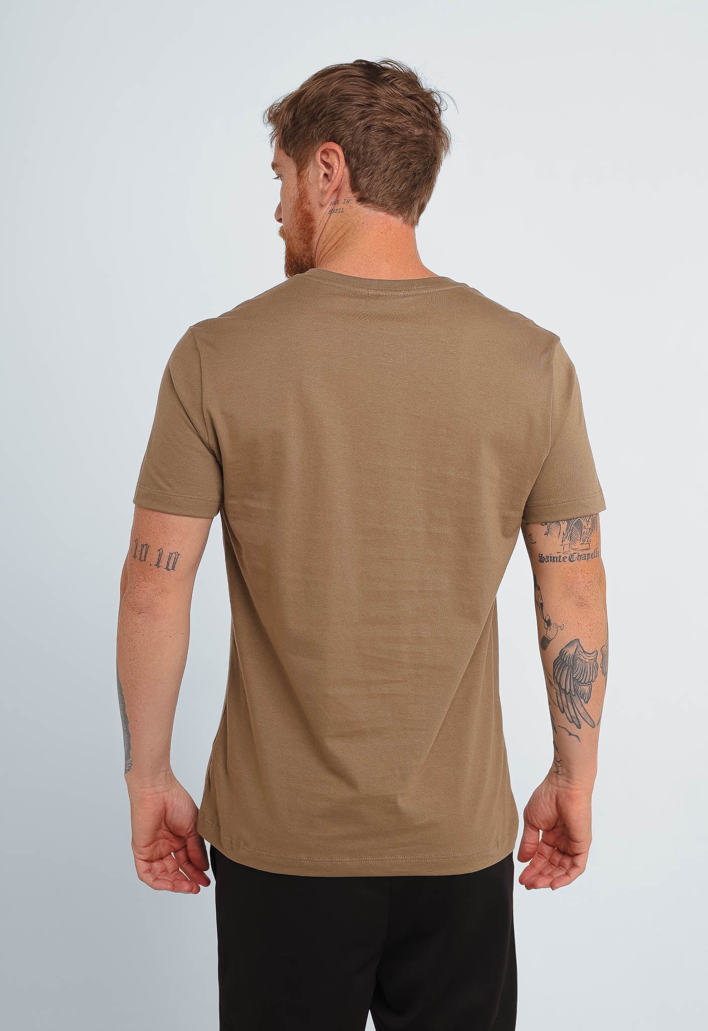 Camiseta Calvin Klein Logo Central Emborrachado - Henri Store