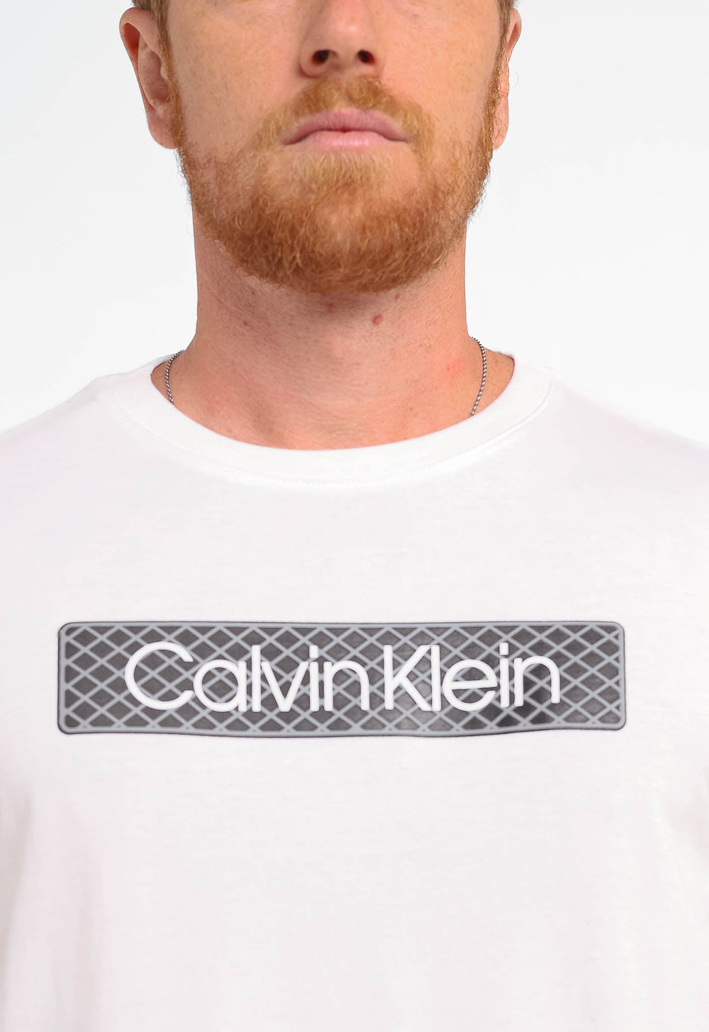 Camiseta Calvin Klein Logo Central Emborrachado - Henri Store