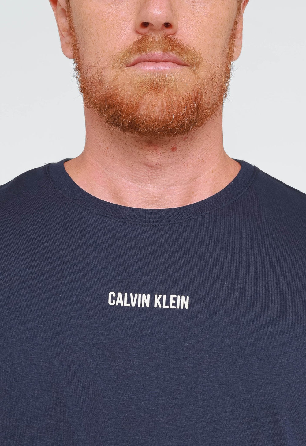 Camiseta Calvin Klein Logo Central Embossed - LIVE - Henri Store
