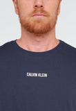 Camiseta Calvin Klein Logo Central Embossed - LIVE - Henri Store
