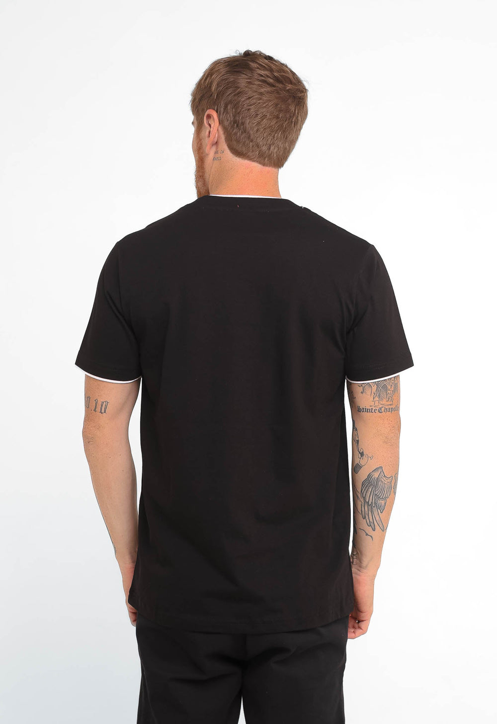 Camiseta Calvin Klein Logo Central Embossed - LIVE - Henri Store